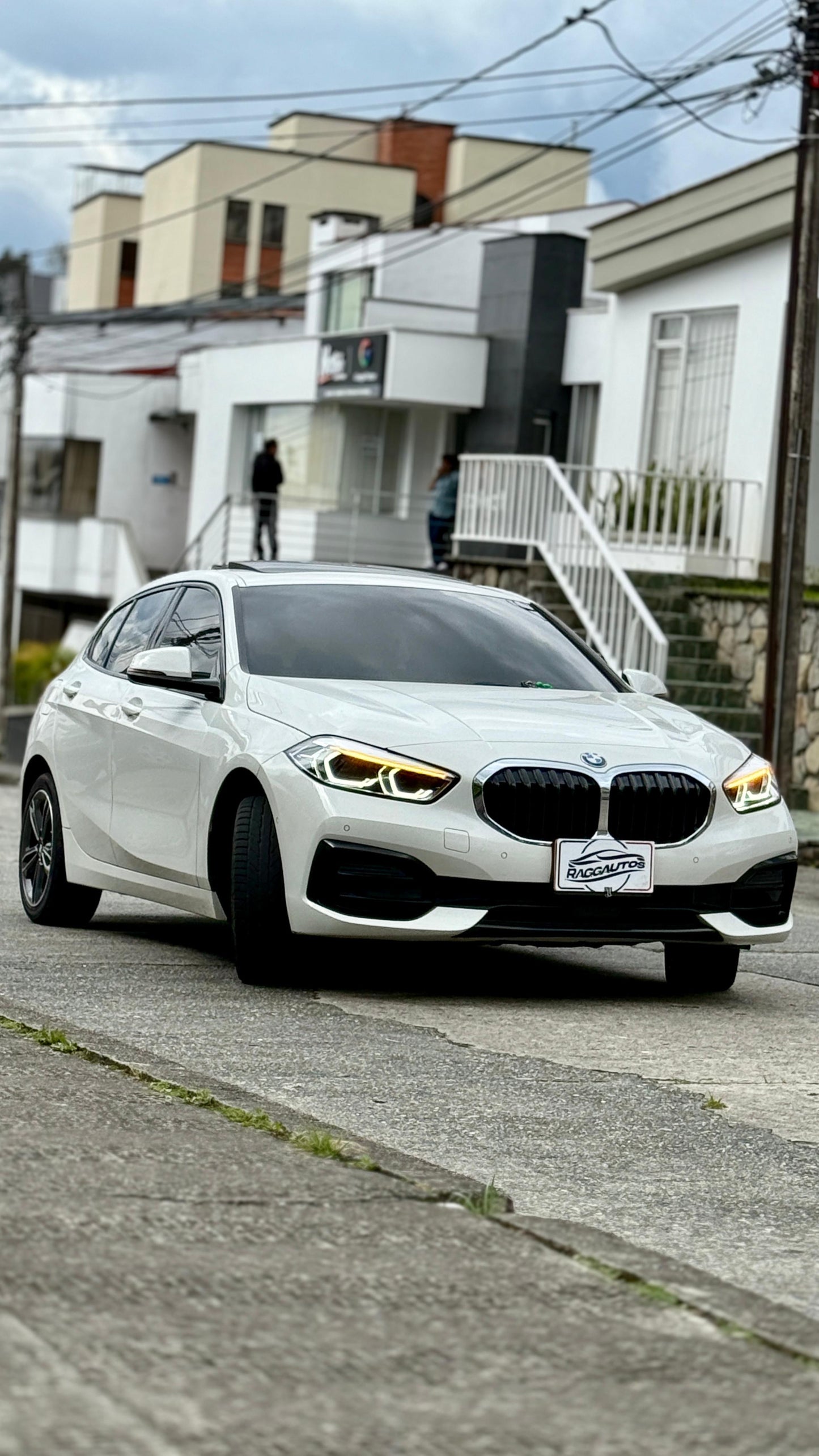 BMW 118i 1.5 TURBO 2020 AUTOMÁTICO