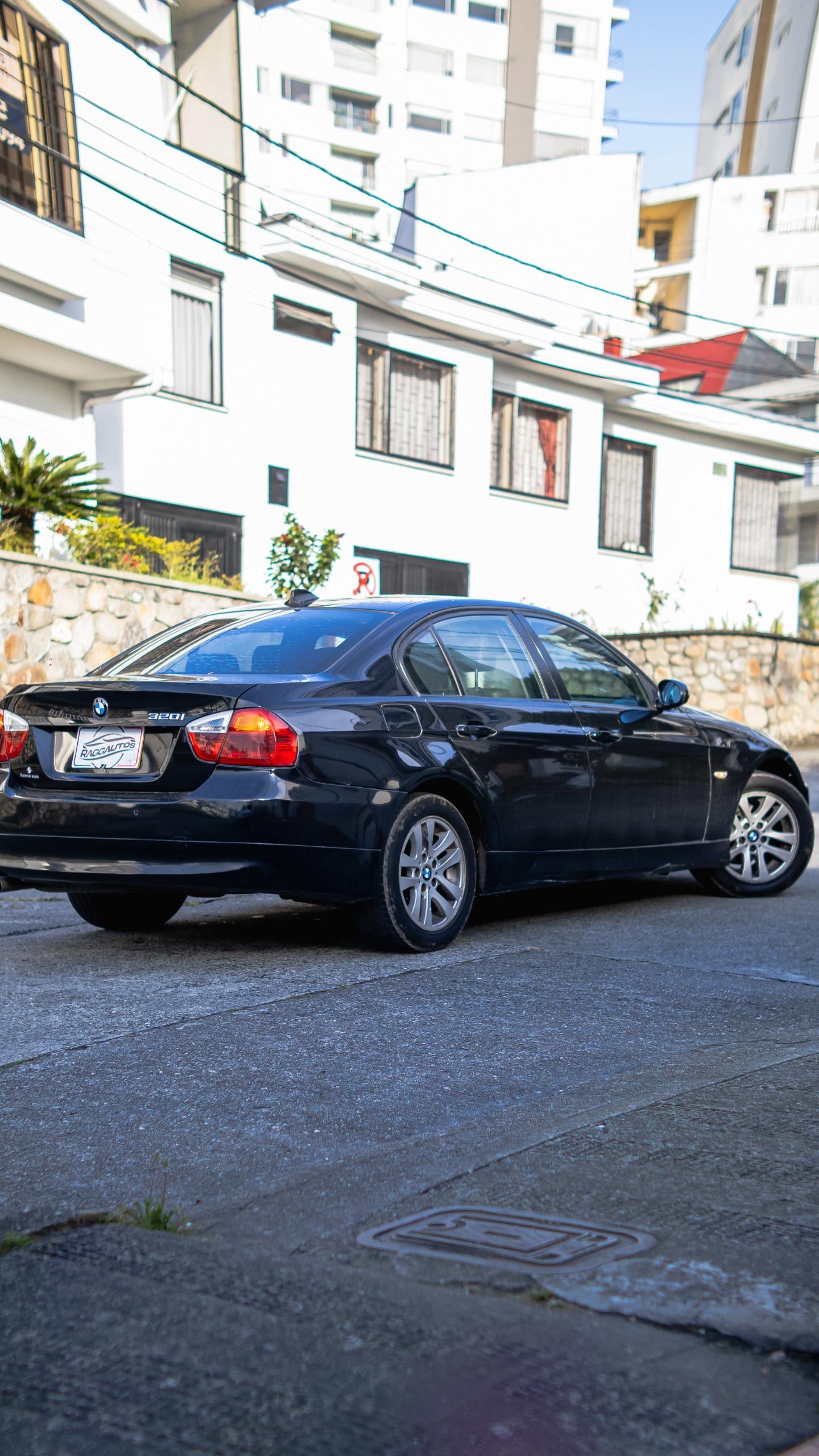 BMW 320i SEDÁN 2.0 GASOLINA 2008 AUTOMÁTICO