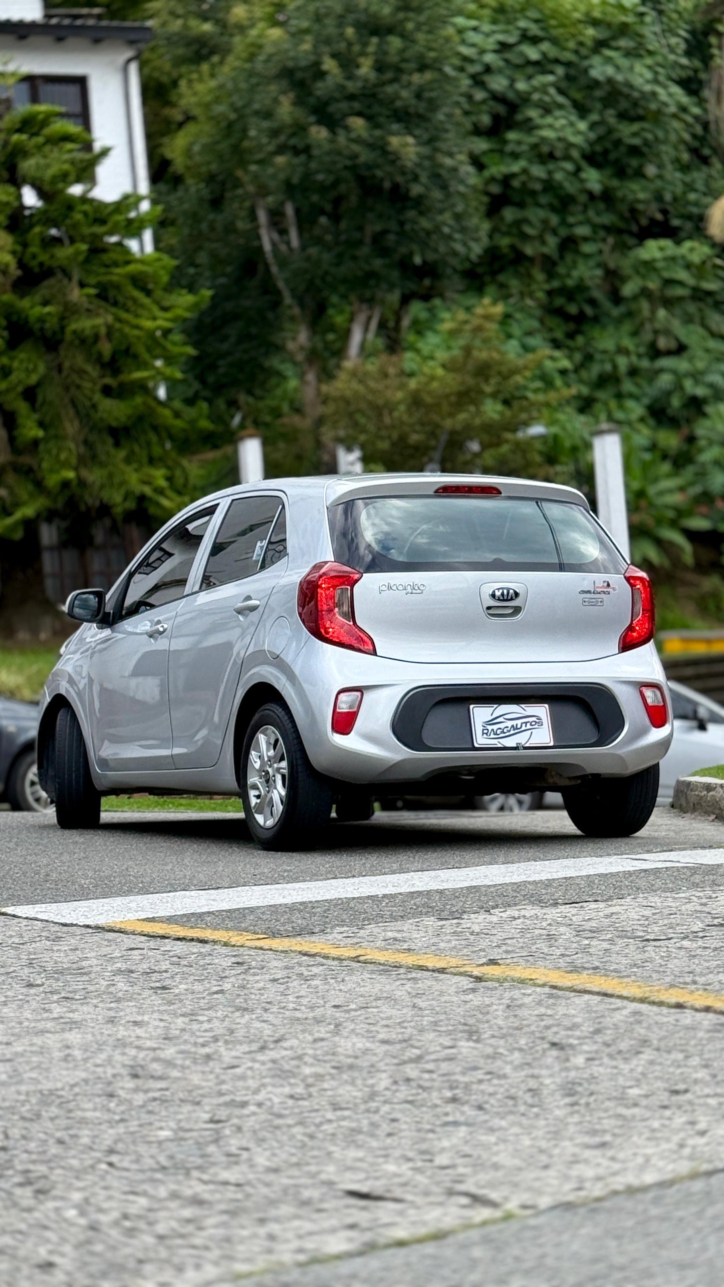 KIA PICANTO VIBRANT 1.250 2020 AUTOMÁTICO