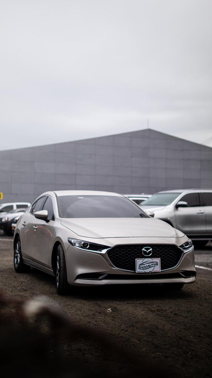 MAZDA 3 TOURING SEDÁN HYBRID 2.0 2025 AUTOMÁTICO