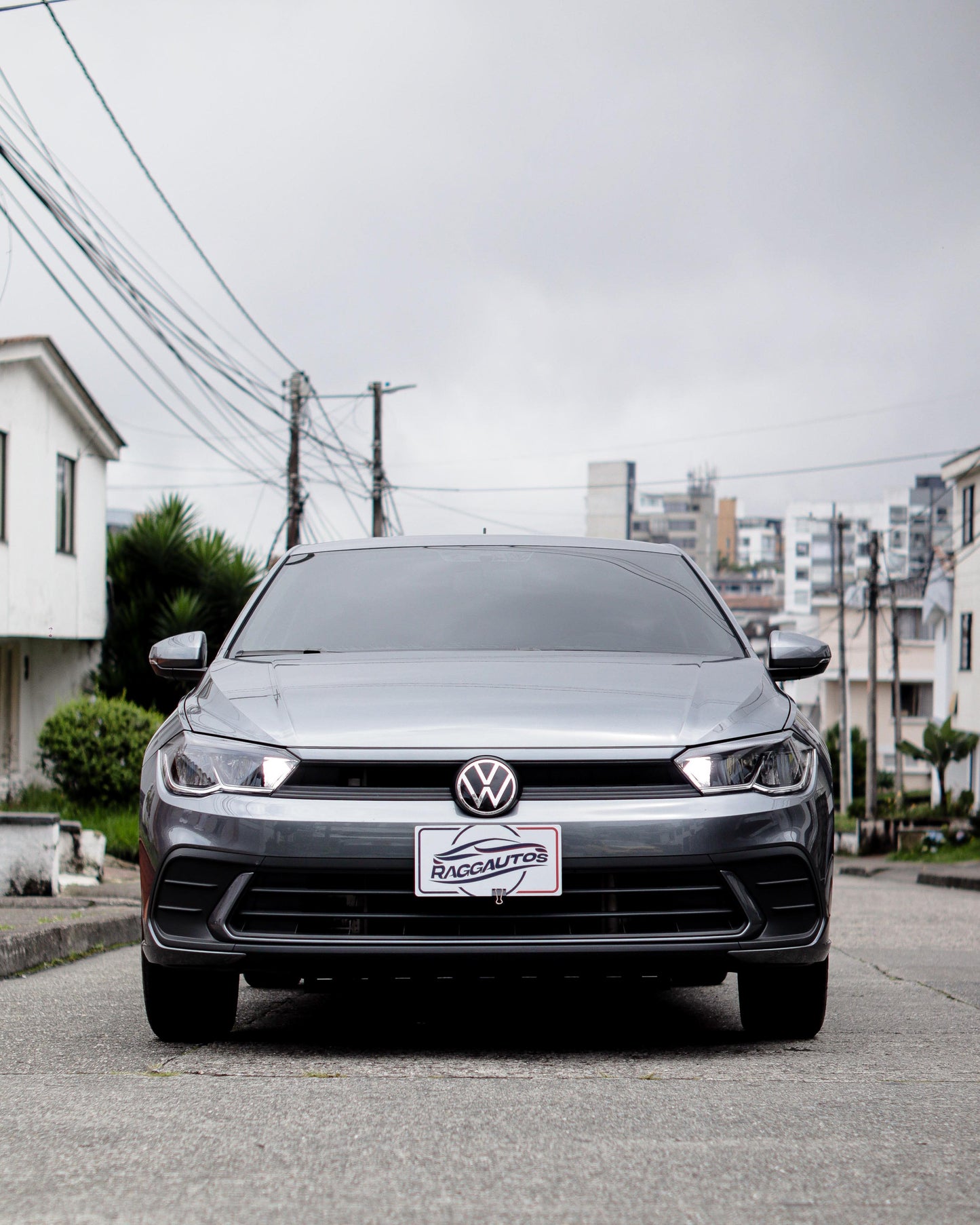VOLKSWAGEN POLO TRACK 1.6 2024 MECÁNICO