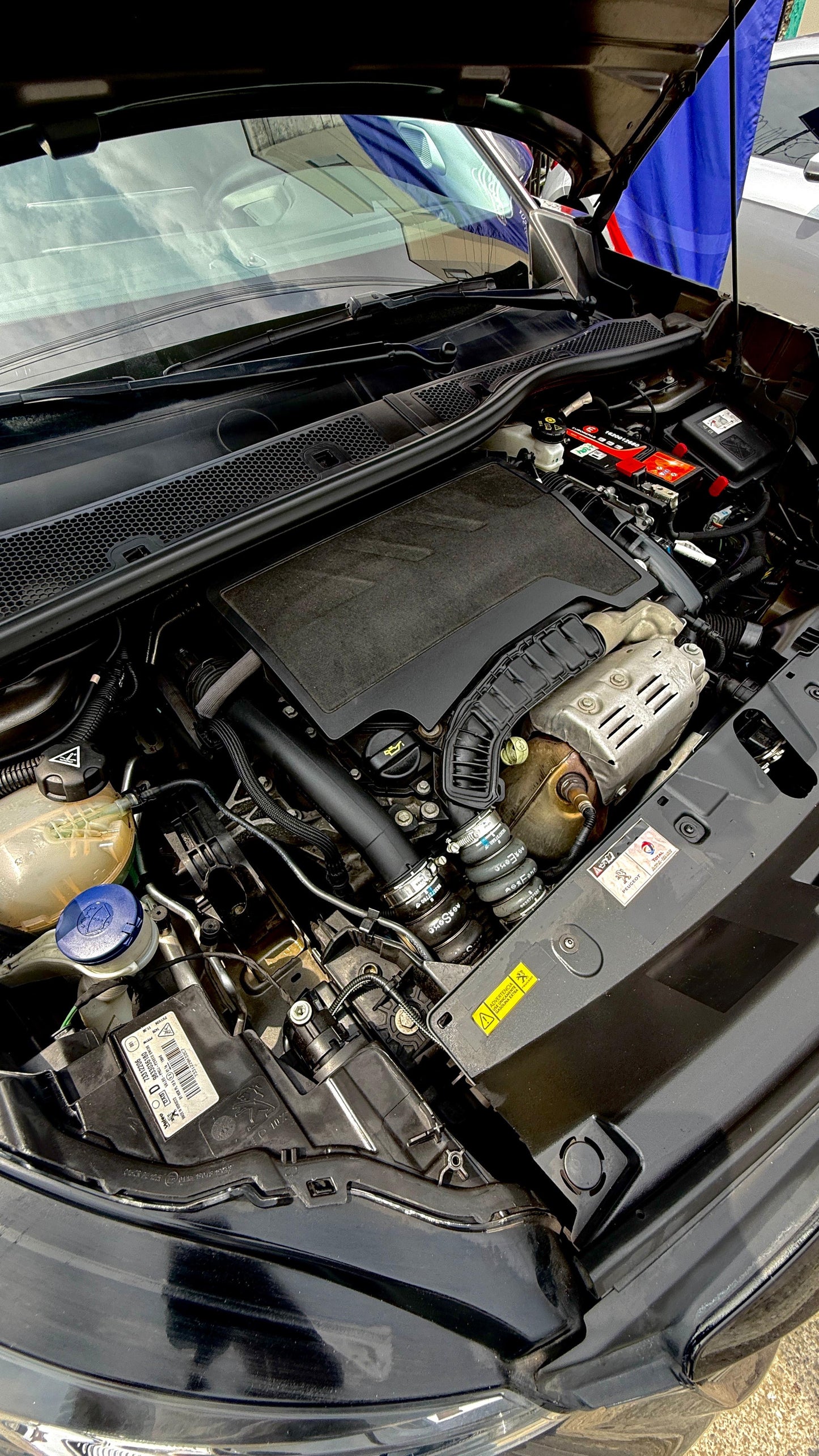 PEUGEOT 2008 ALLURE 1.2 TURBO 2022 AUTOMÁTICA