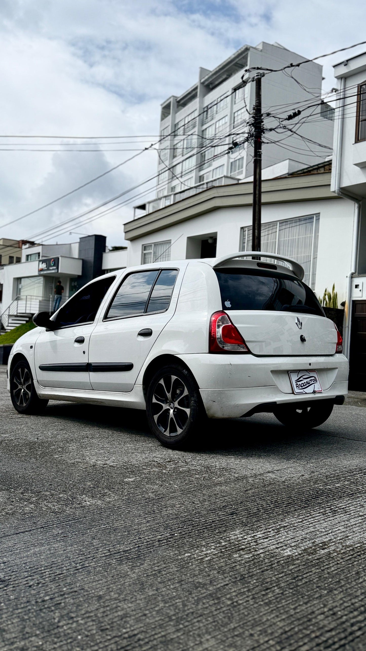 RENAULT CLIO STYLE 1.2 2016 MECÁNICO
