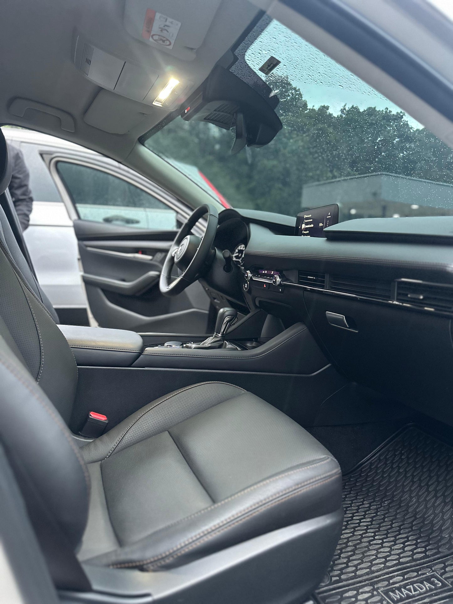 MAZDA 3 TOURING SEDÁN HYBRID 2.0 2025 AUTOMÁTICO