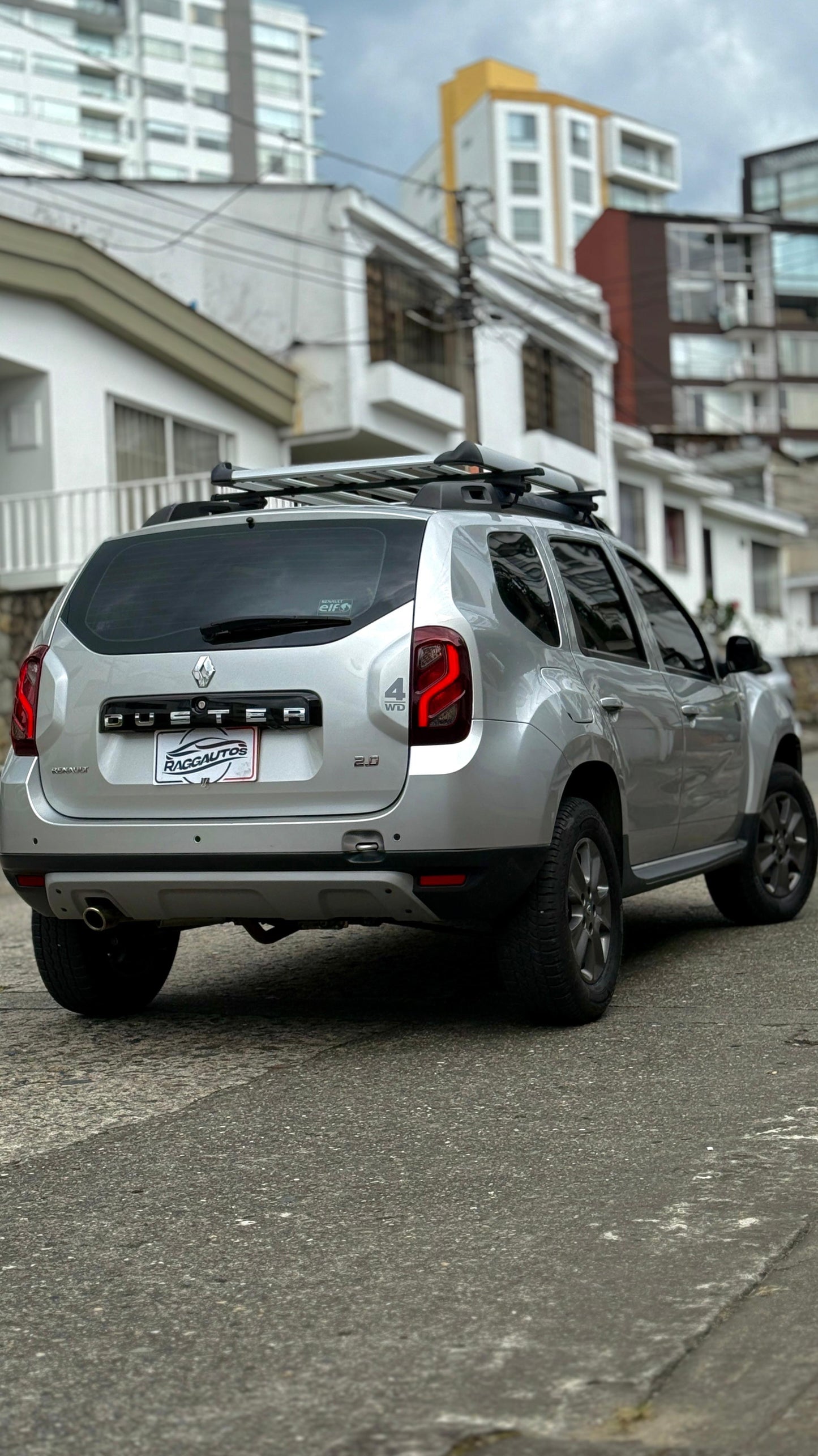RENAULT DUSTER 2.0 50 AÑOS 4x4 GASOLINA 2020 MECÁNICA