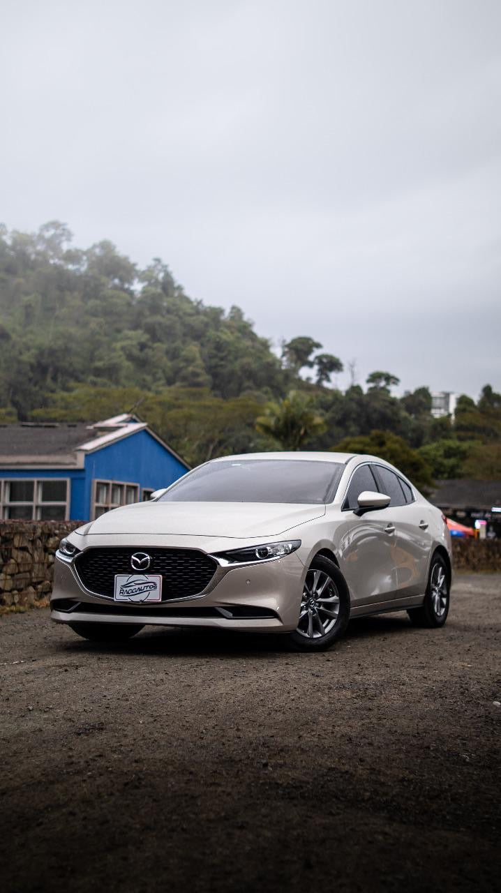 MAZDA 3 TOURING SEDÁN HYBRID 2.0 2025 AUTOMÁTICO