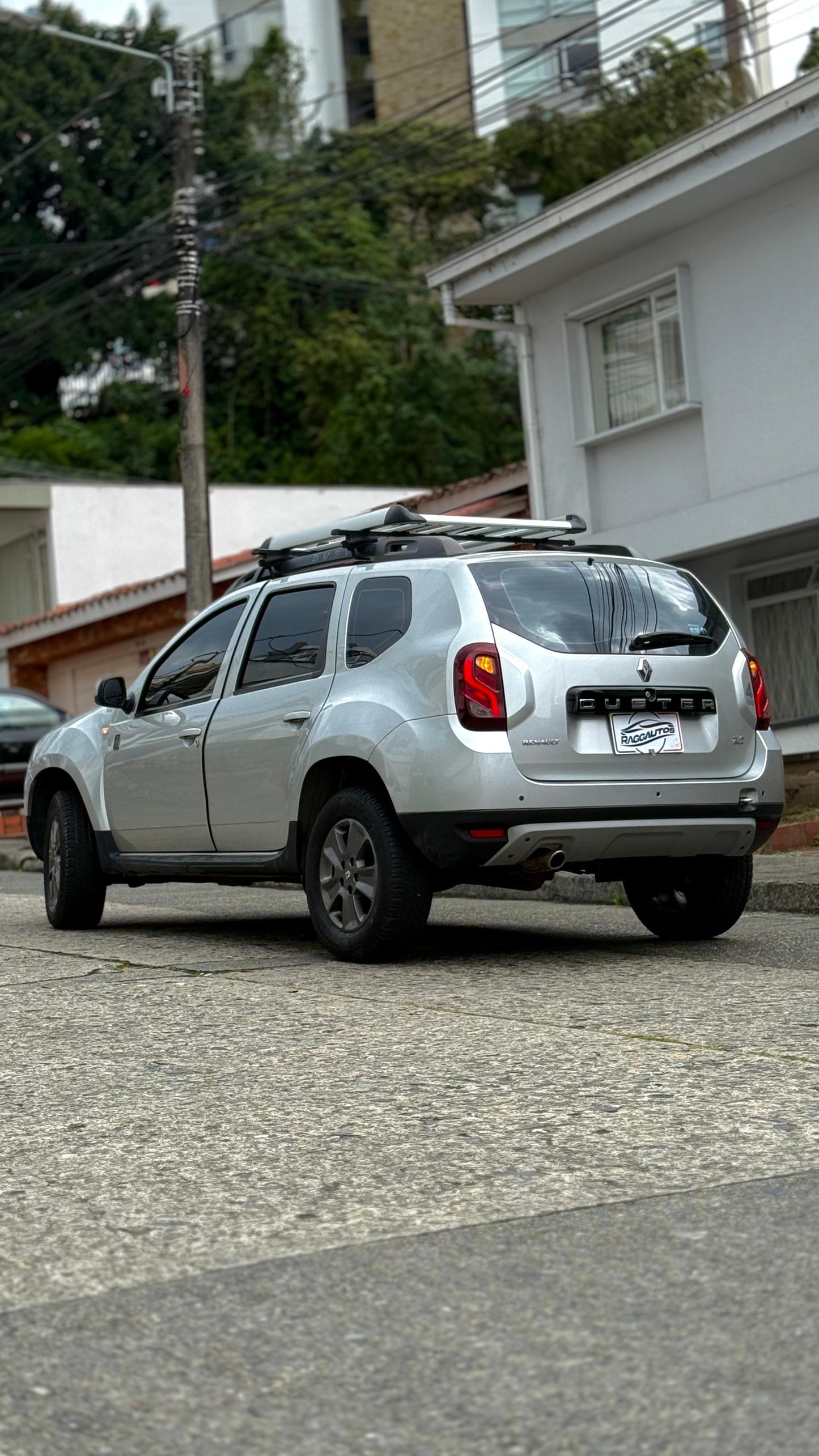 RENAULT DUSTER 2.0 50 AÑOS 4x4 GASOLINA 2020 MECÁNICA