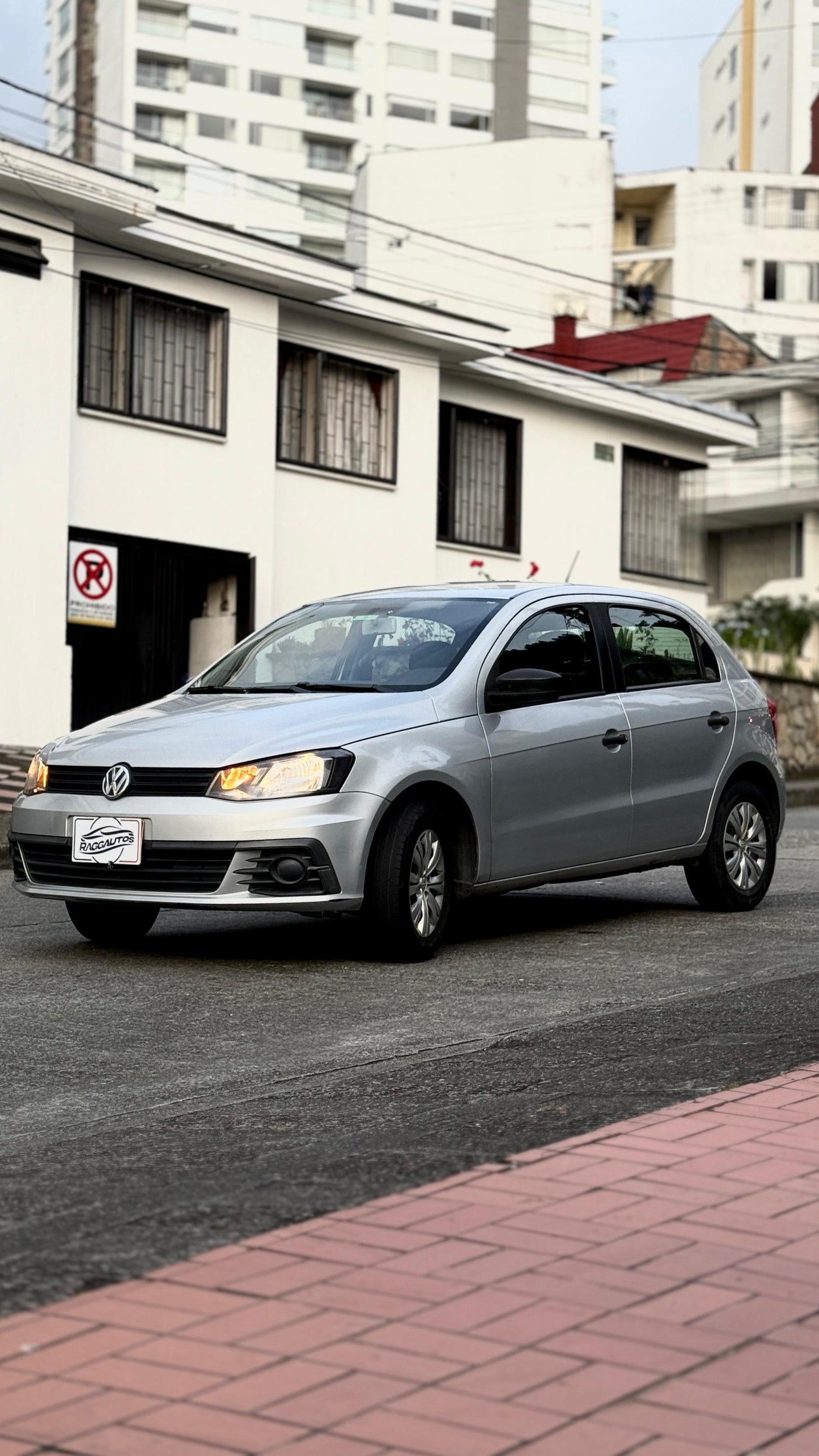 VOLKSWAGEN GOL TRENDLINE 1.6 2018 MECÁNICO