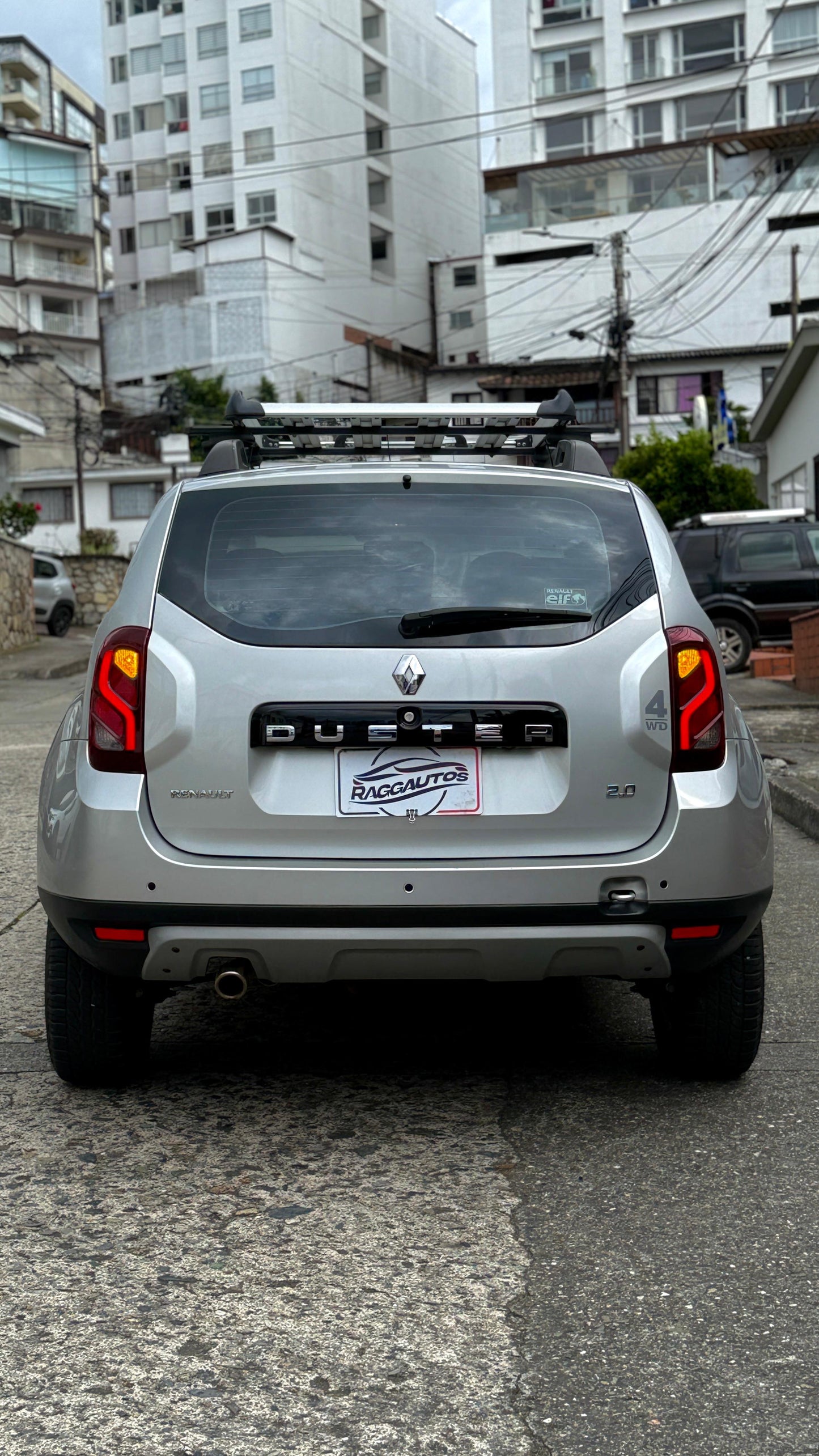 RENAULT DUSTER 2.0 50 AÑOS 4x4 GASOLINA 2020 MECÁNICA