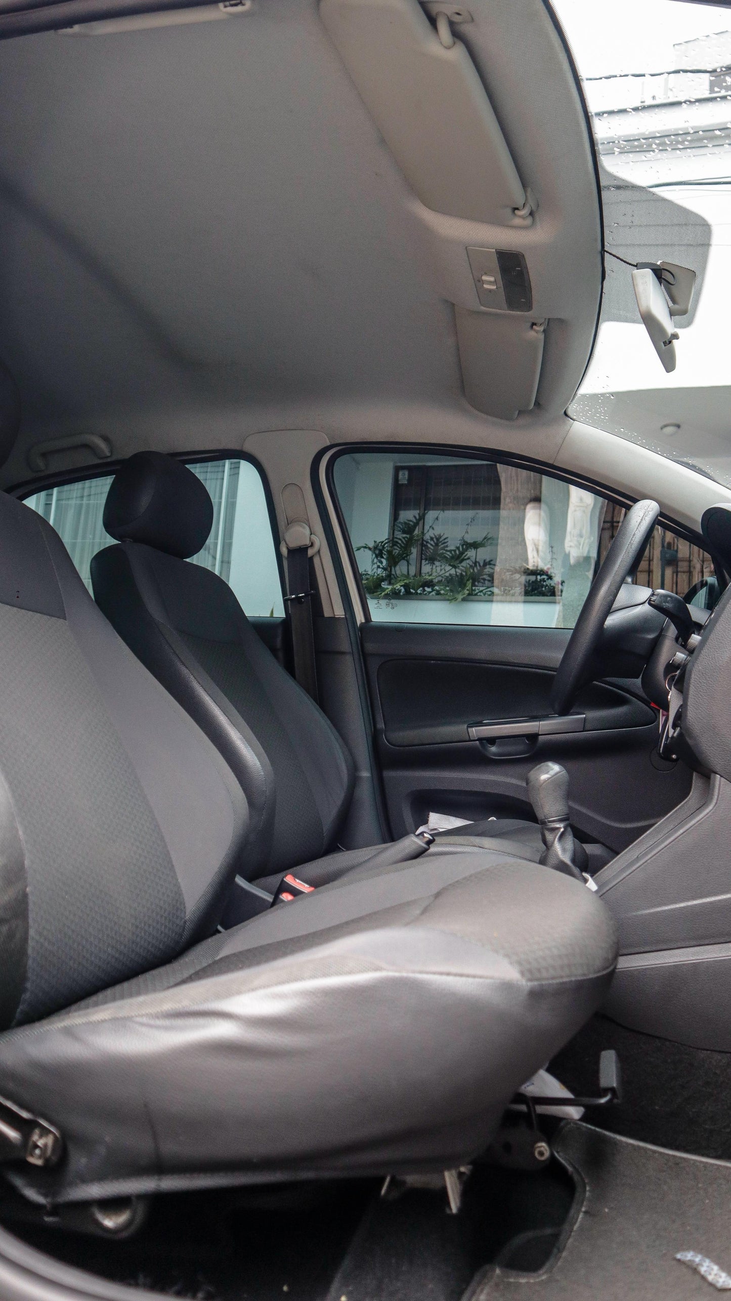 VOLKSWAGEN VOYAGE 1.6 COMFORTLINE 2016 MECÁNICO