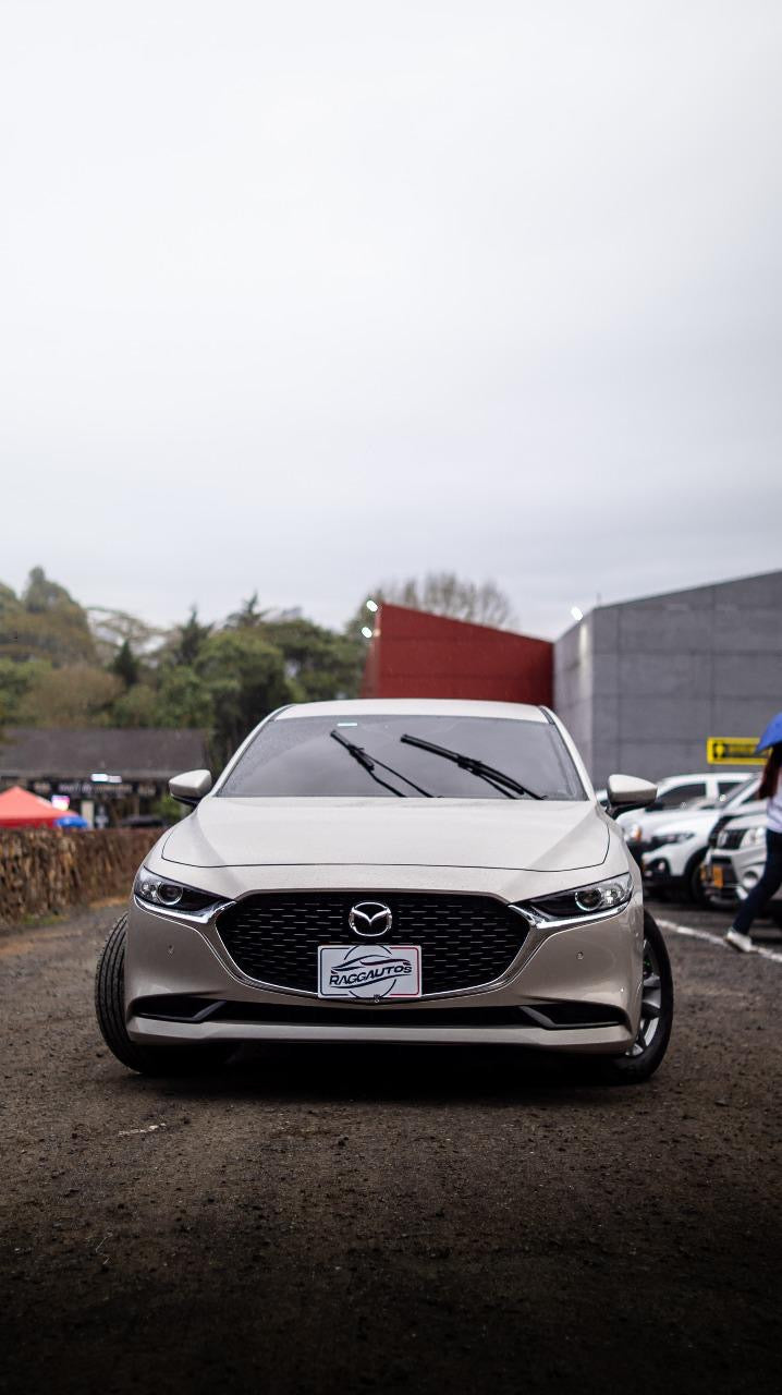 MAZDA 3 TOURING SEDÁN HYBRID 2.0 2025 AUTOMÁTICO