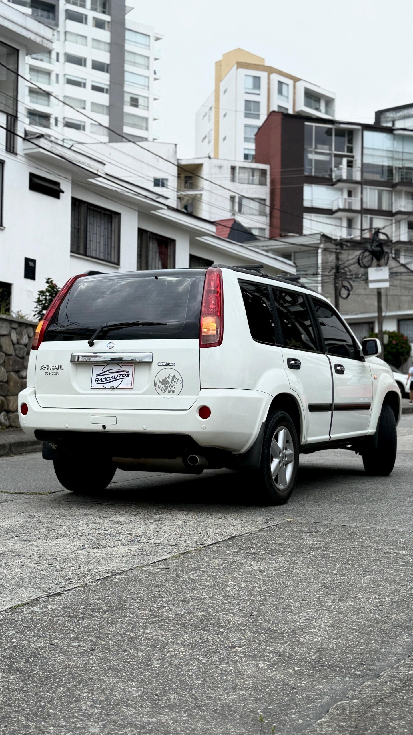 NISSAN XTRAIL CLASSIC 2.5 GASOLINA 2013 AUTOMÁTICA