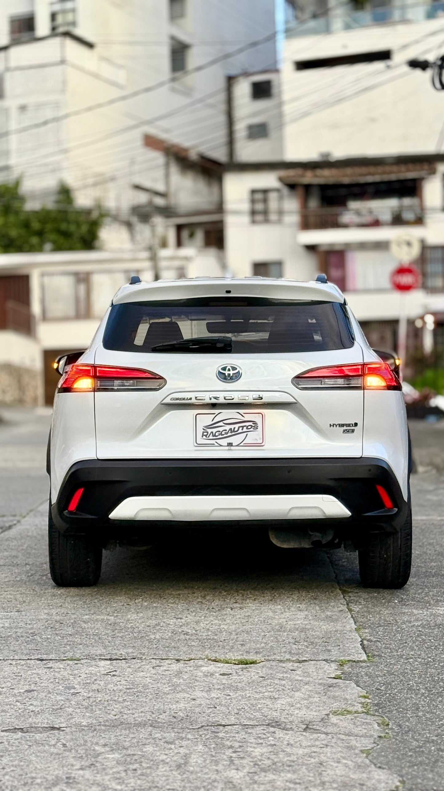TOYOTA COROLLA CROSS XE-i 1.8 HYBRID 2023 AUTOMÁTICA