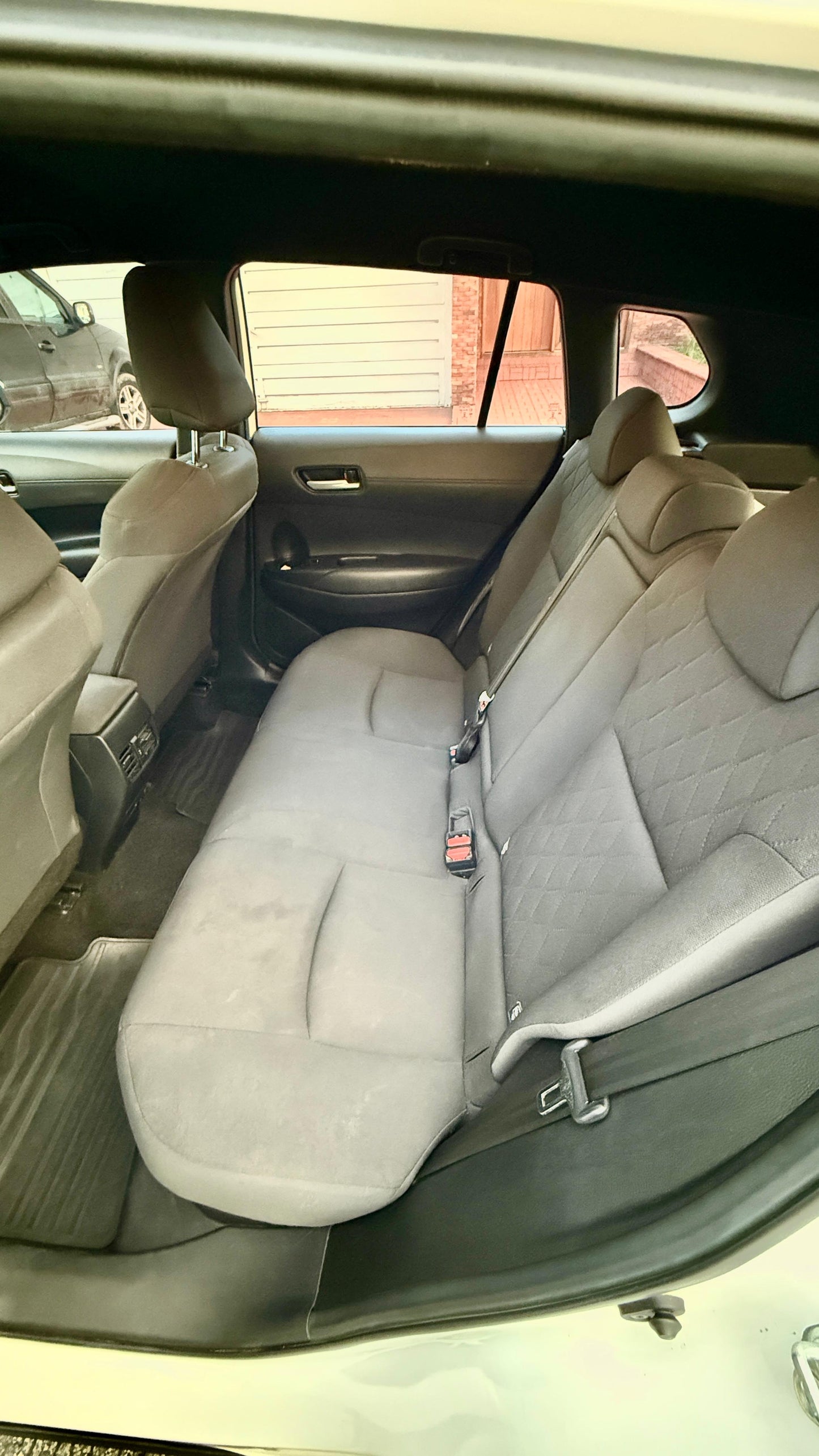 TOYOTA COROLLA CROSS XE-i 1.8 HYBRID 2023 AUTOMÁTICA