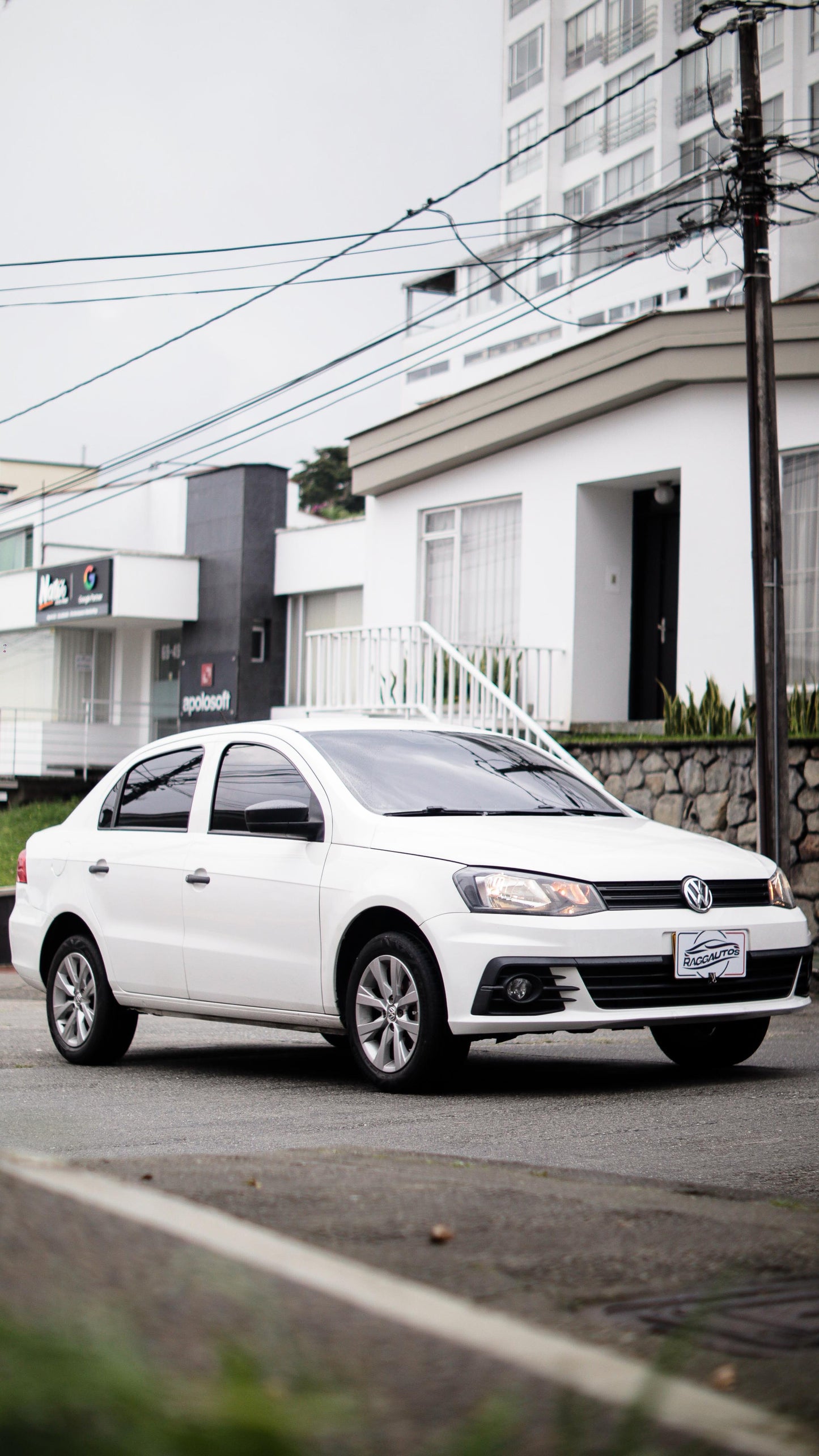 VOLKSWAGEN VOYAGE 1.6 COMFORTLINE 2016 MECÁNICO