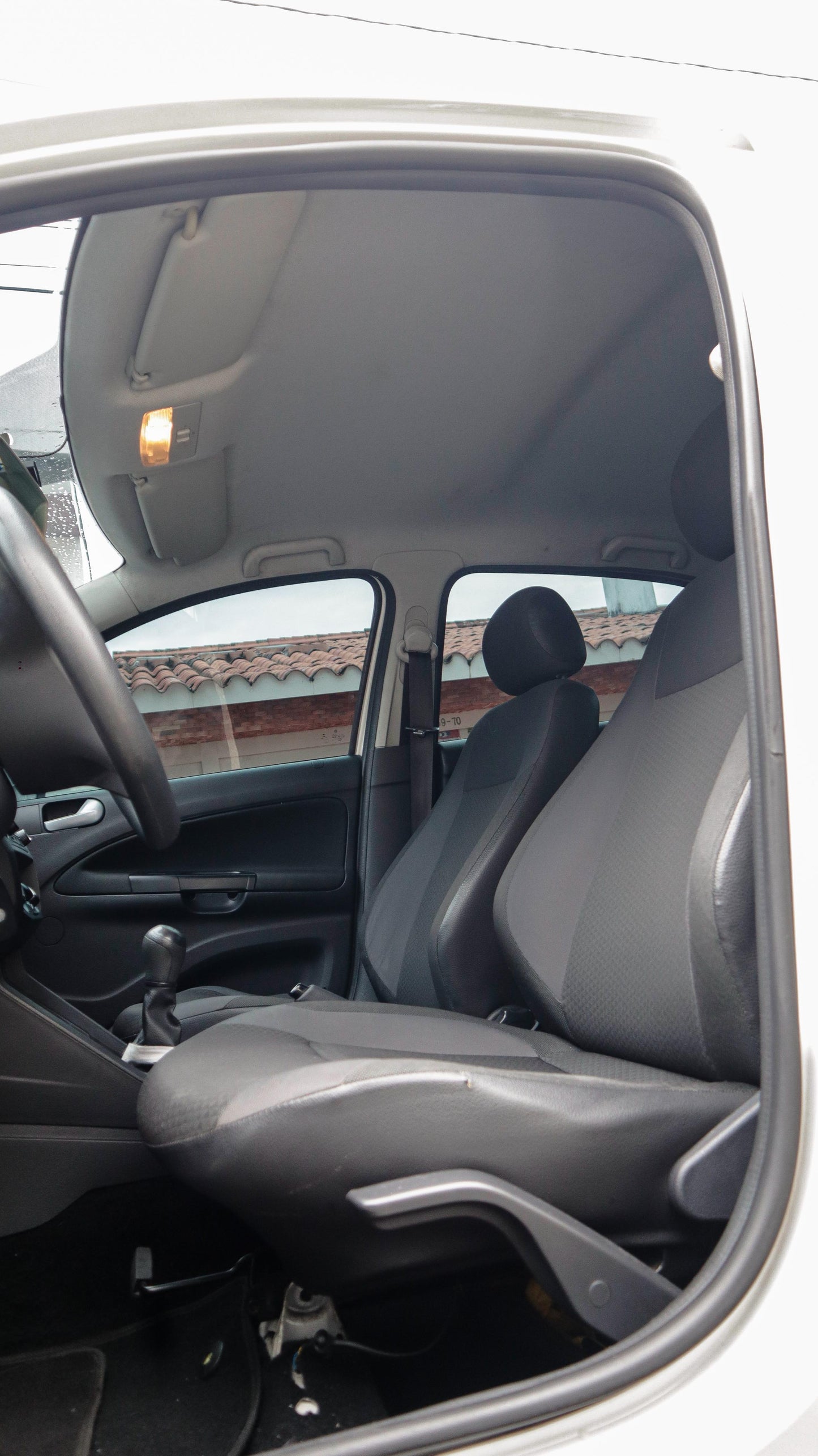 VOLKSWAGEN VOYAGE 1.6 COMFORTLINE 2016 MECÁNICO