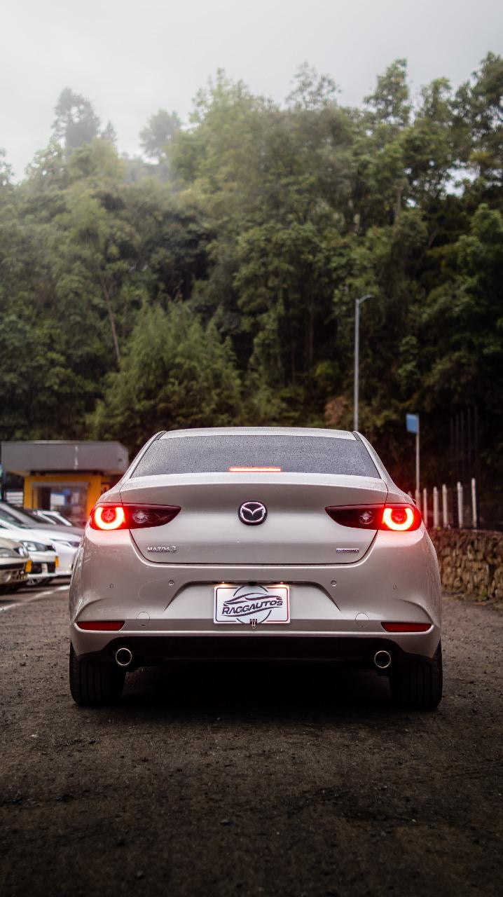 MAZDA 3 TOURING SEDÁN HYBRID 2.0 2025 AUTOMÁTICO