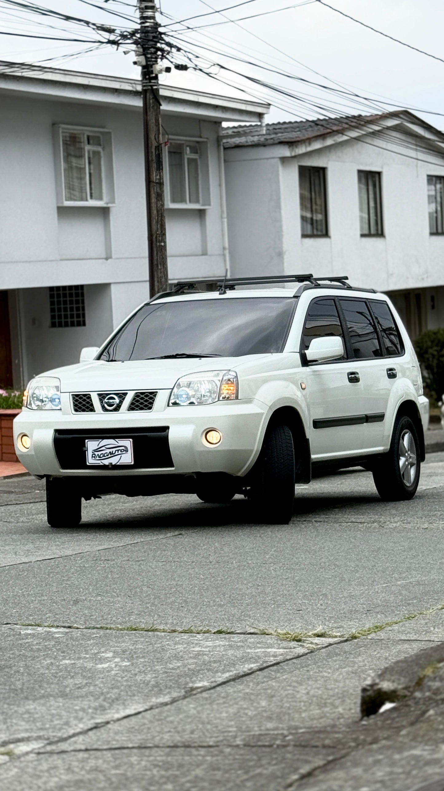 NISSAN XTRAIL CLASSIC 2.5 GASOLINA 2013 AUTOMÁTICA