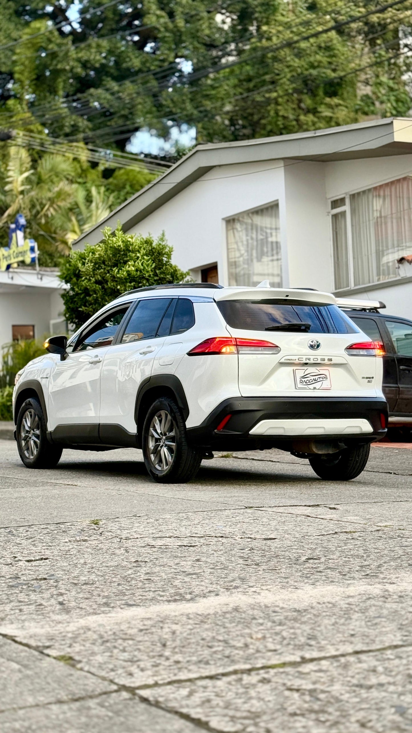 TOYOTA COROLLA CROSS XE-i 1.8 HYBRID 2023 AUTOMÁTICA