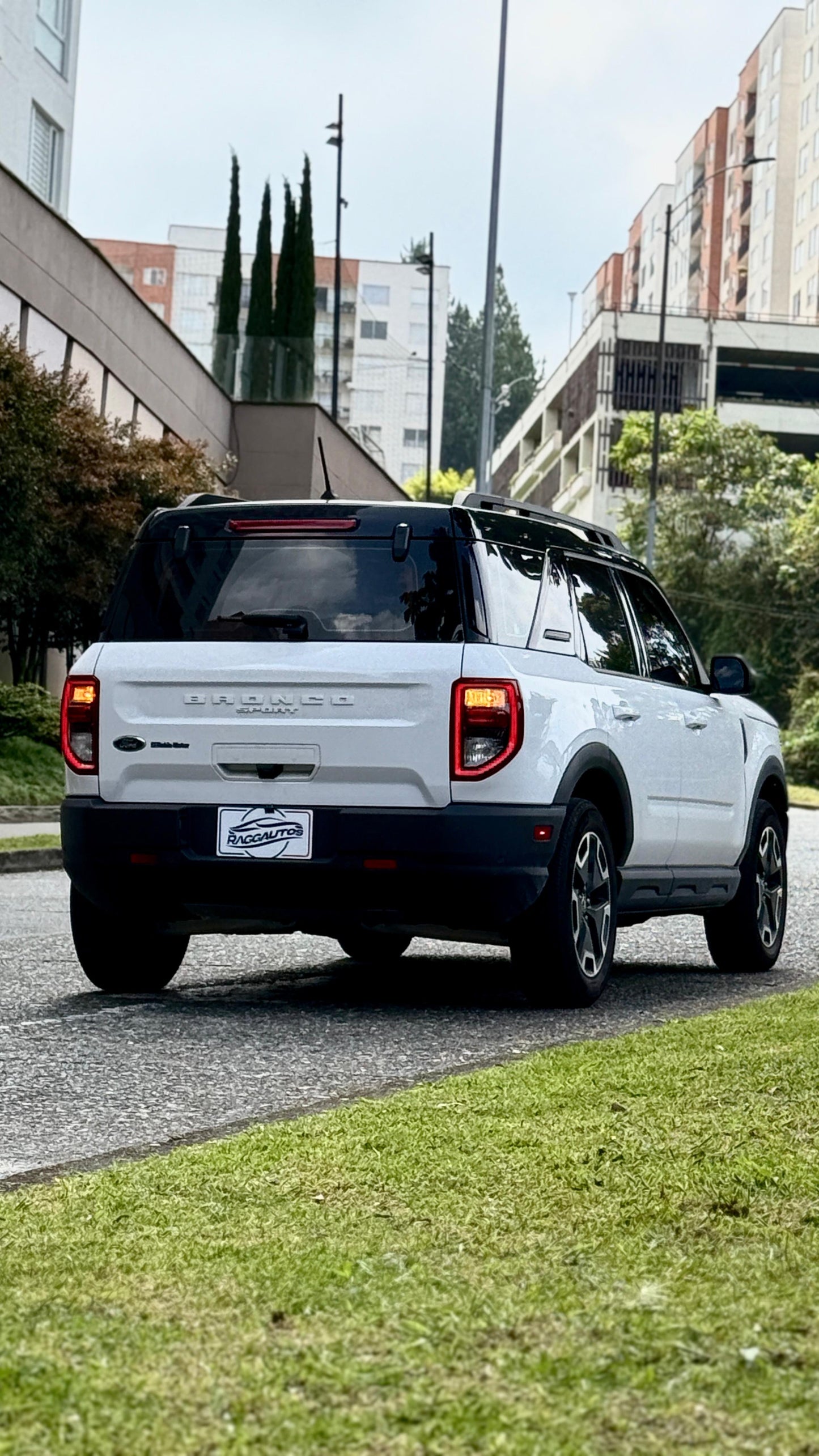 FORD BRONCO SPORT BLACK DIAMOND 1.5 TURBO 4x4 2023 AUTOMÁTICA