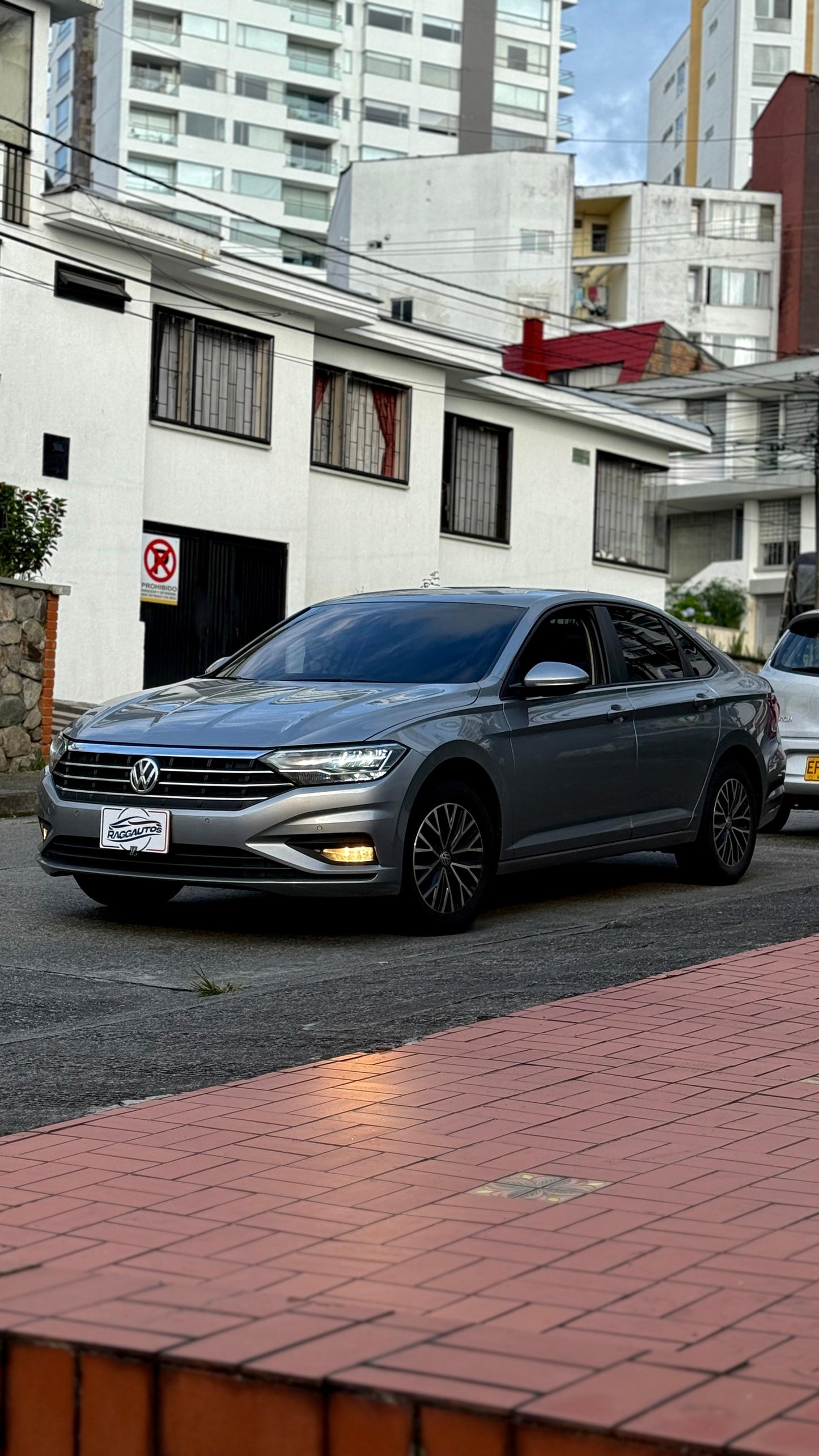 VOLKSWAGEN JETTA COMFORTLINE TSI 1.4 TURBO 2020 AUTOMÁTICO