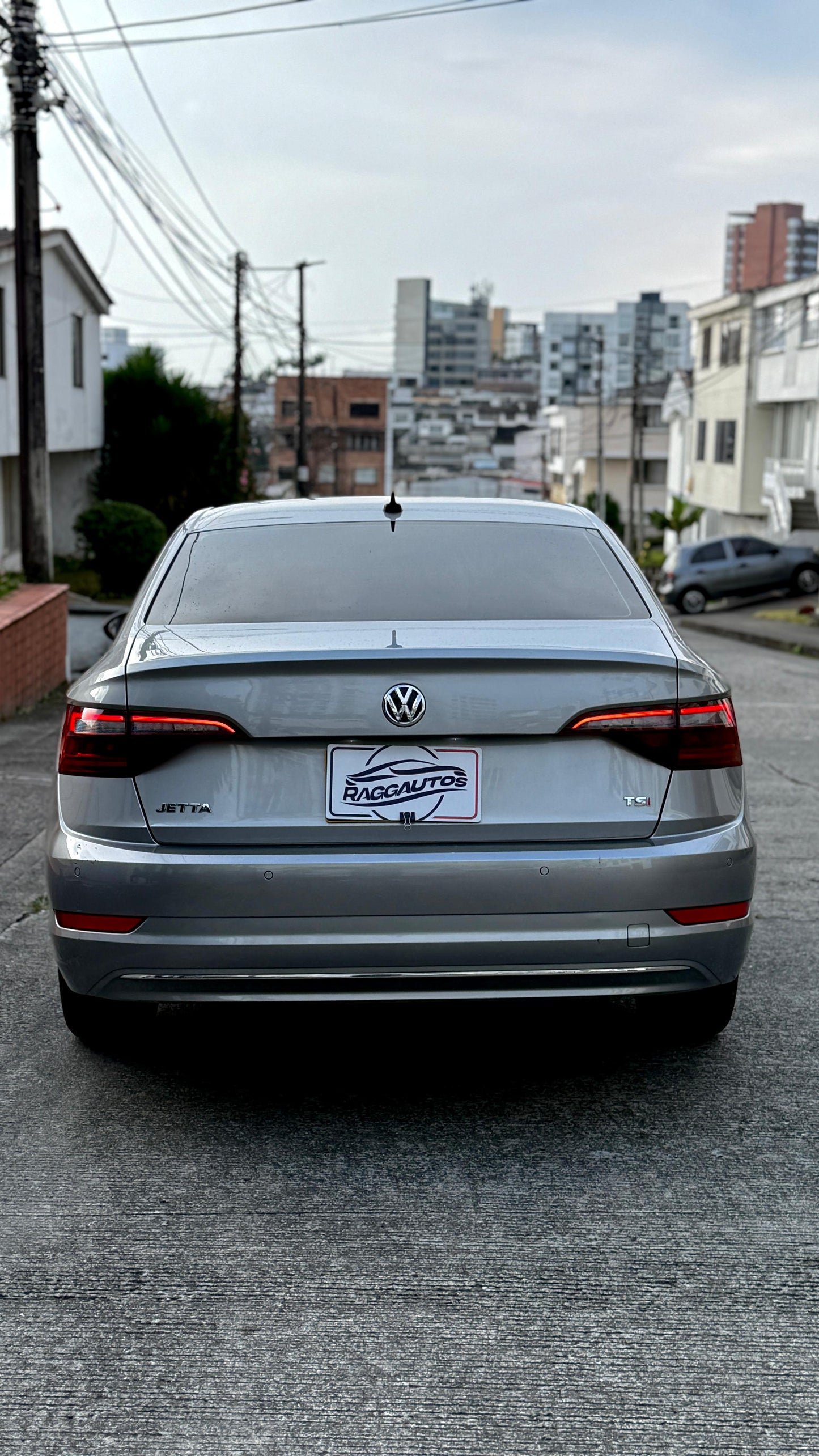 VOLKSWAGEN JETTA COMFORTLINE TSI 1.4 TURBO 2020 AUTOMÁTICO