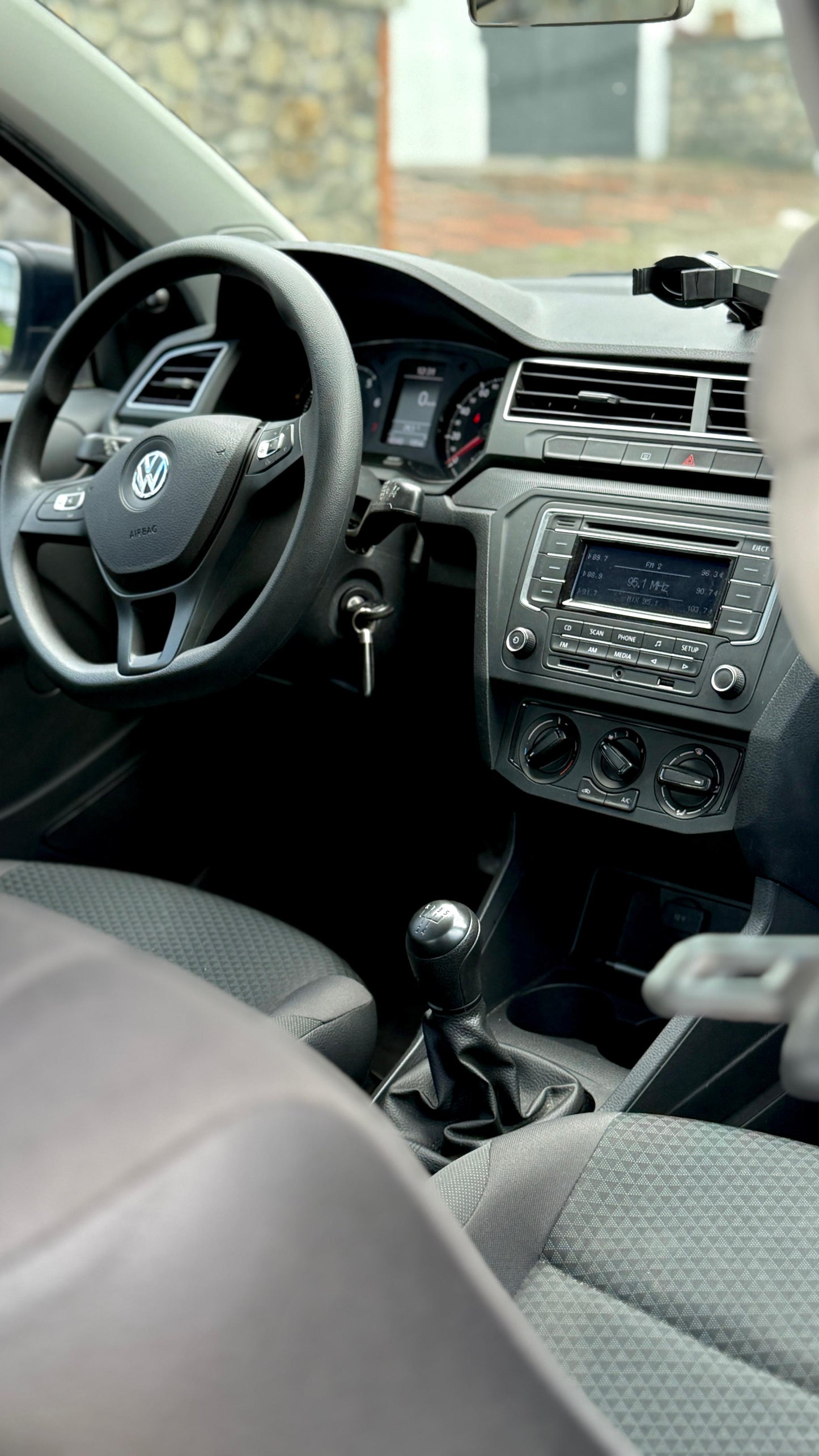 VOLKSWAGEN VOYAGE TRENDLINE 1.6 2022 MECÁNICO