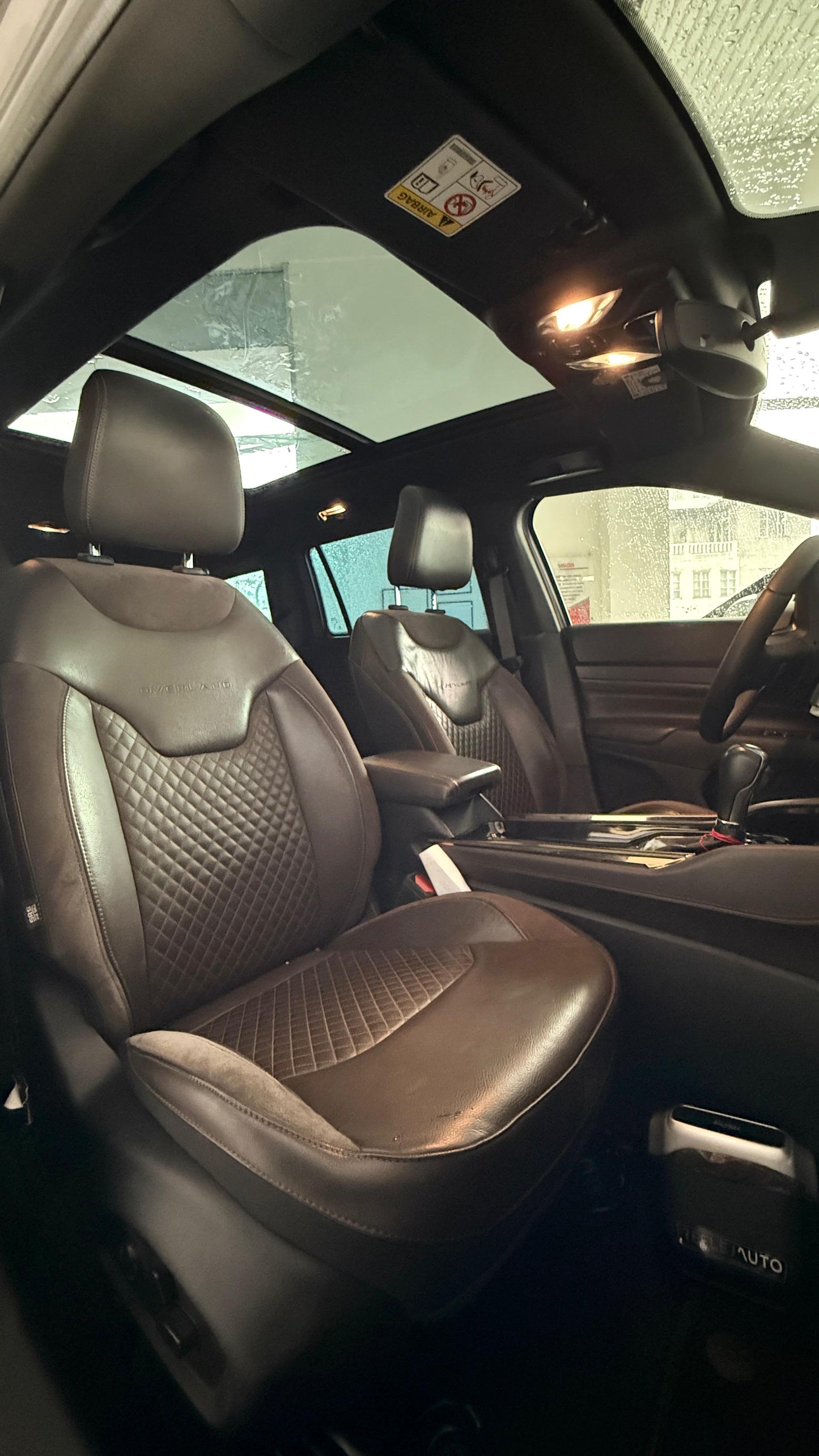 JEEP COMMANDER 1.3 TURBO OVERLAND 2023 AUTOMÁTICO