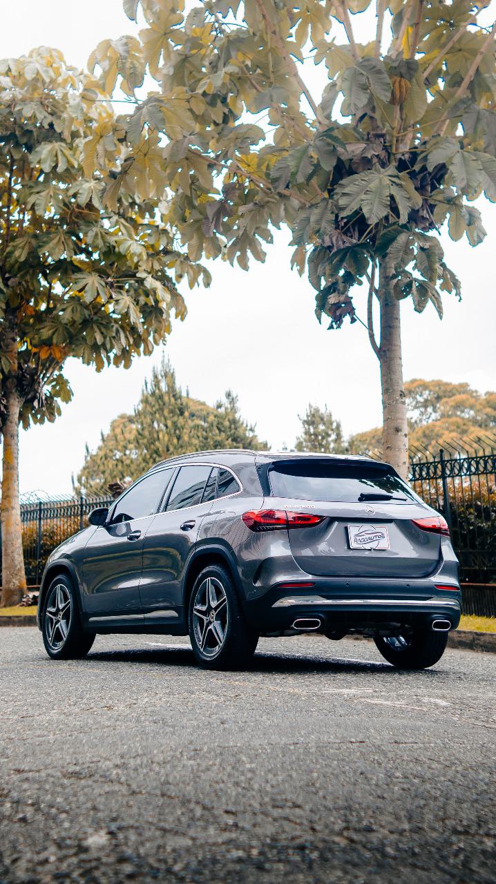 MERCEDES BENZ GLA200 1.4 TURBO GASOLINA 2022 AUTOMÁTICA