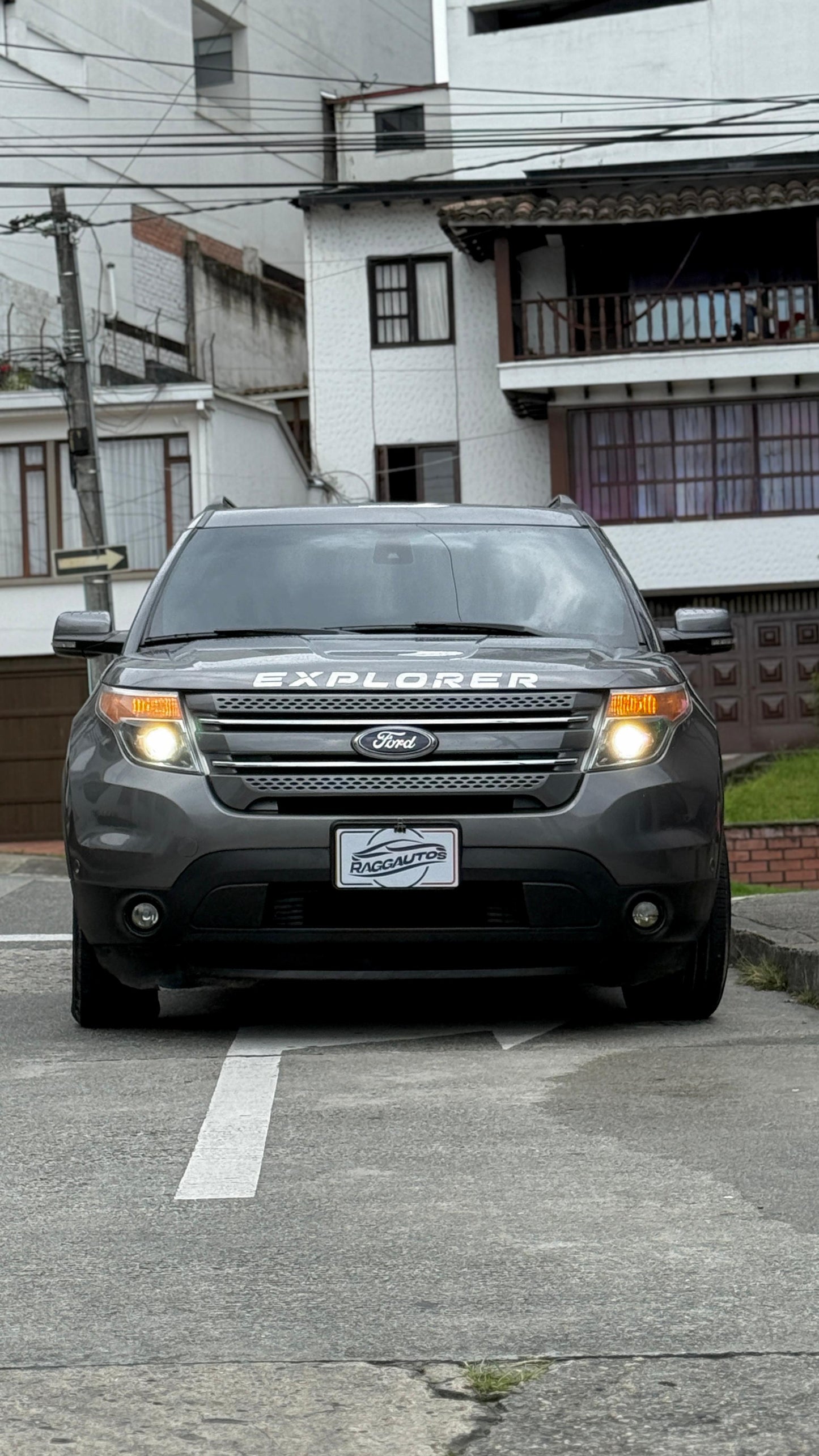 FORD EXPLORER LIMITED 3.5 GASOLINA 4x4 2013 AUTOMÁTICA