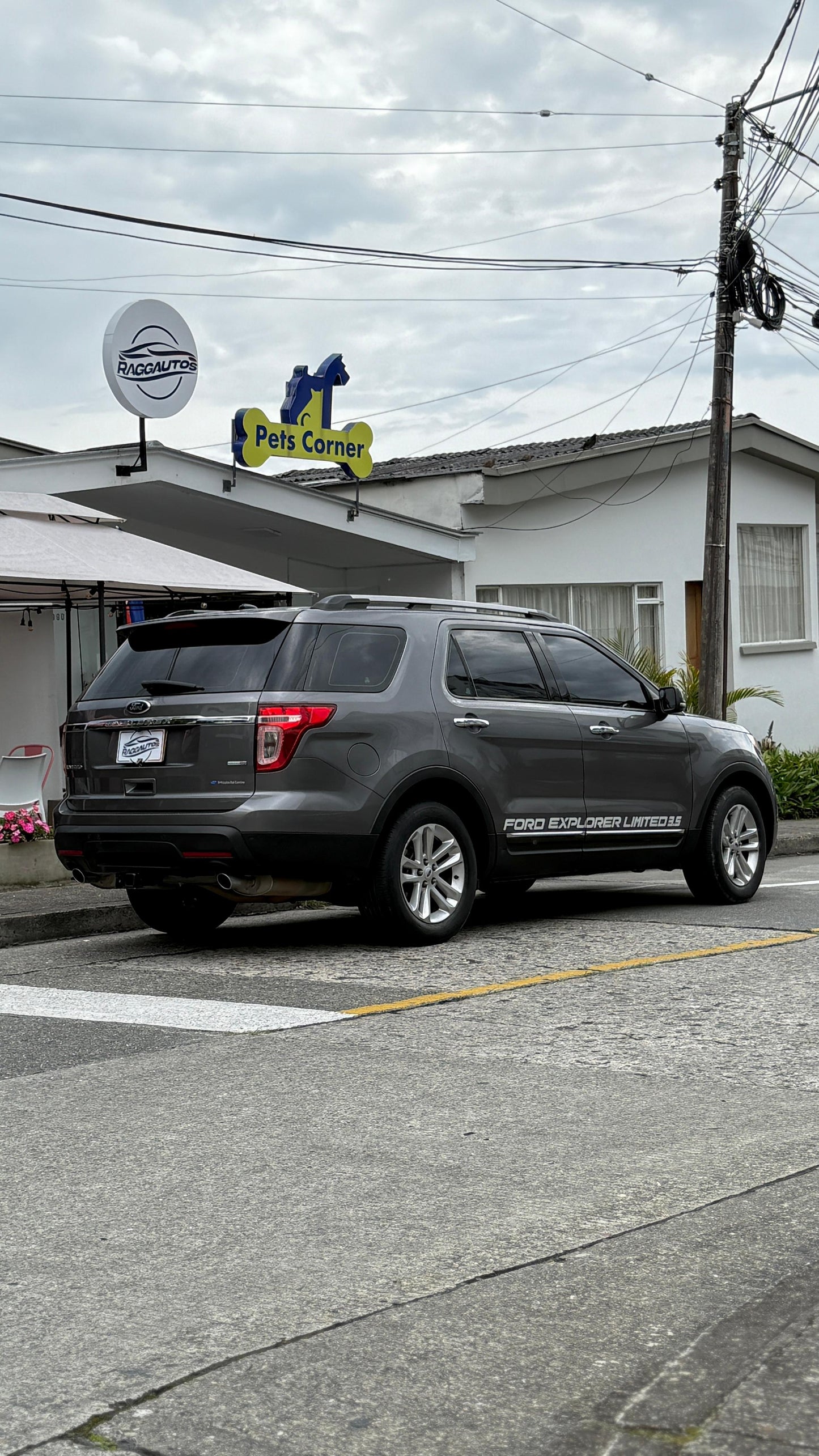 FORD EXPLORER LIMITED 3.5 GASOLINA 4x4 2013 AUTOMÁTICA