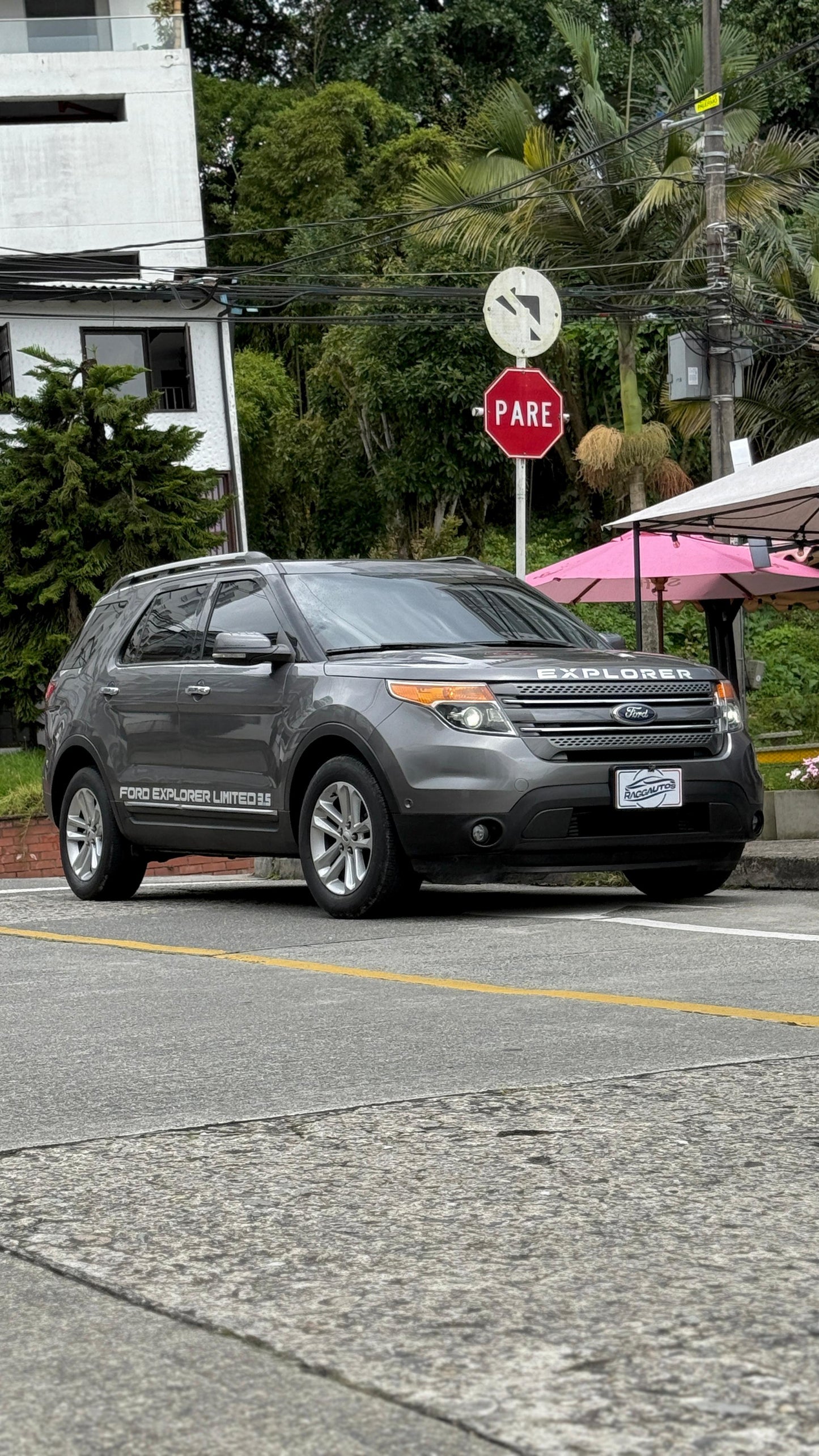 FORD EXPLORER LIMITED 3.5 GASOLINA 4x4 2013 AUTOMÁTICA