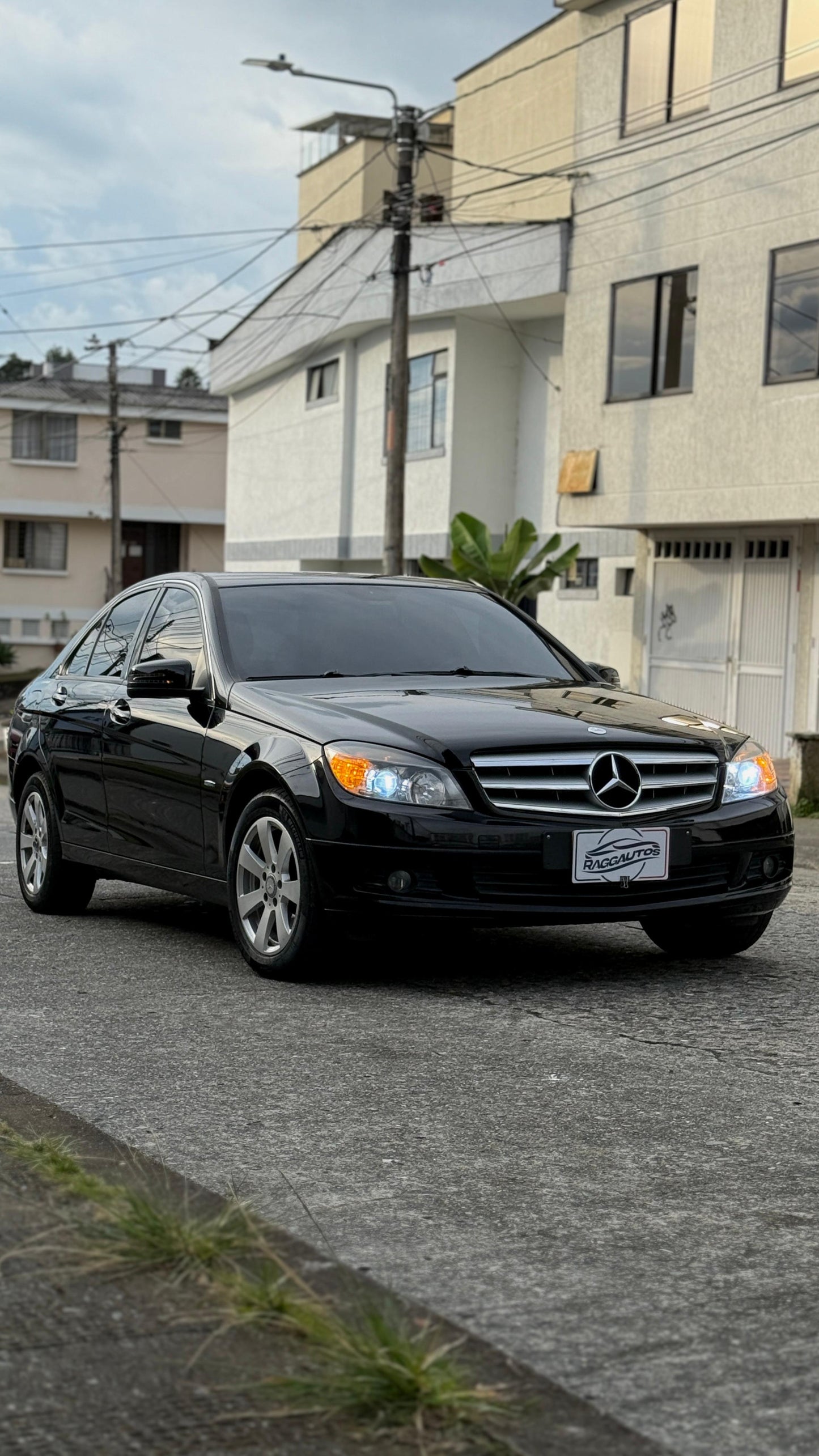 MERCEDES BENZ C180 CGI 1.8 TURBO GASOLINA 2011 AUTOMÁTICO