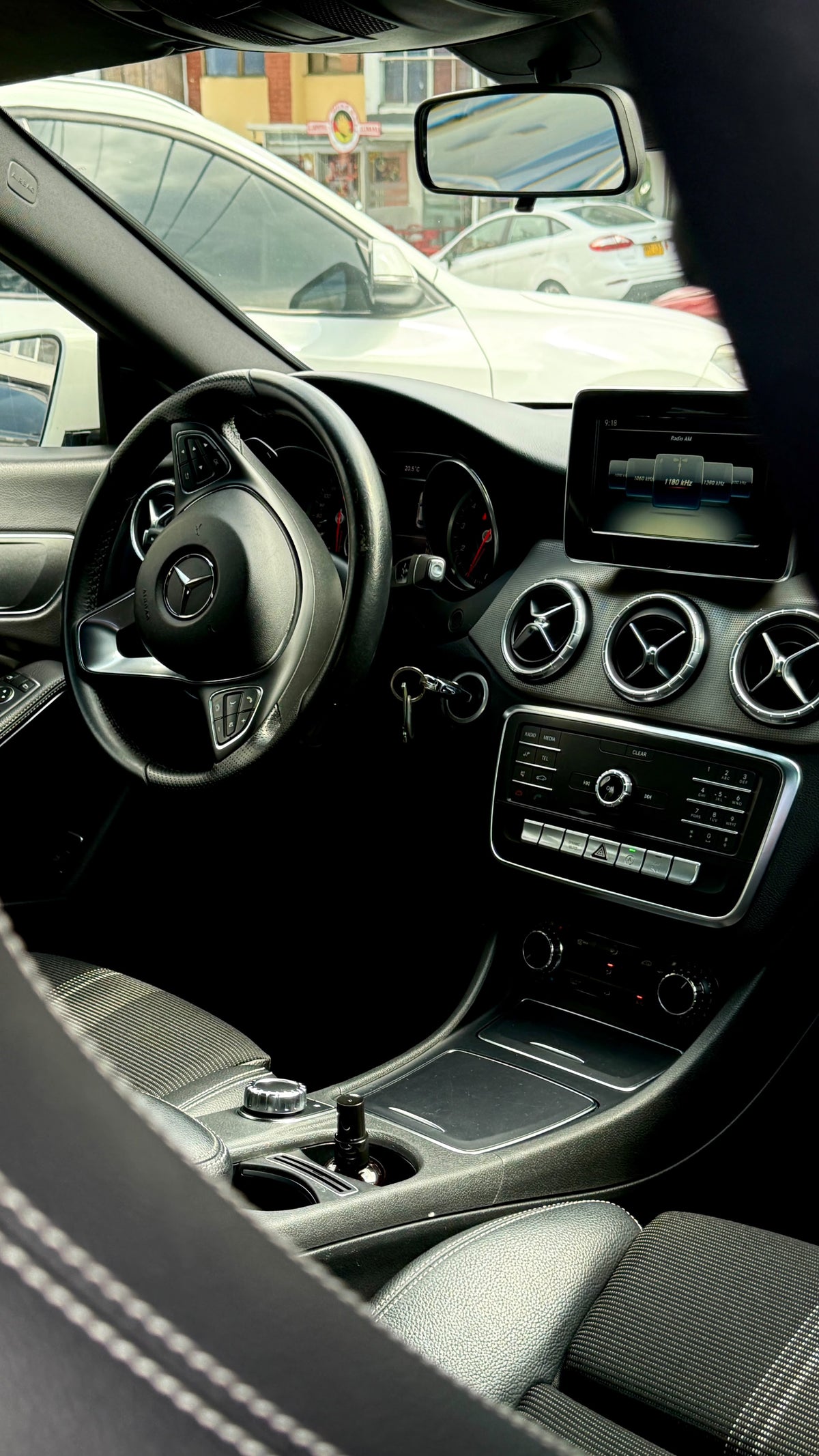 MERCEDES BENZ CLA 180 1.6 TURBO 2017