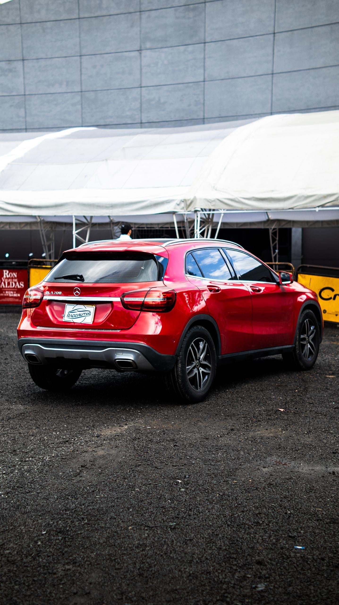 MERCEDES BENZ GLA200 URBAN 1.6 TURBO 2019 AUTOMÁTICA