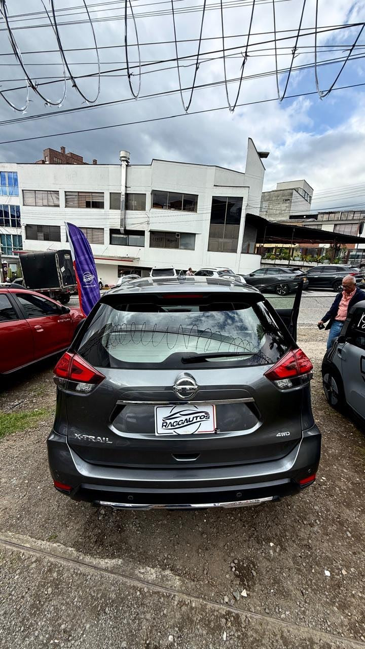 NISSAN X-TRAIL T32 EXCLUSIVE 2.5 4x4 2018 AUTOMÁTICA