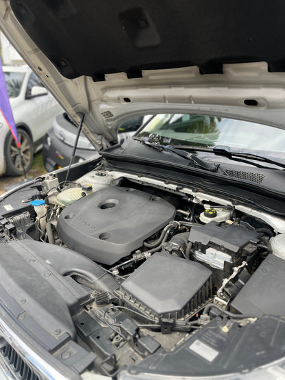 VOLVO XC40 T4 2.0 TURBO 4x2 2021 AUTOMÁTICA
