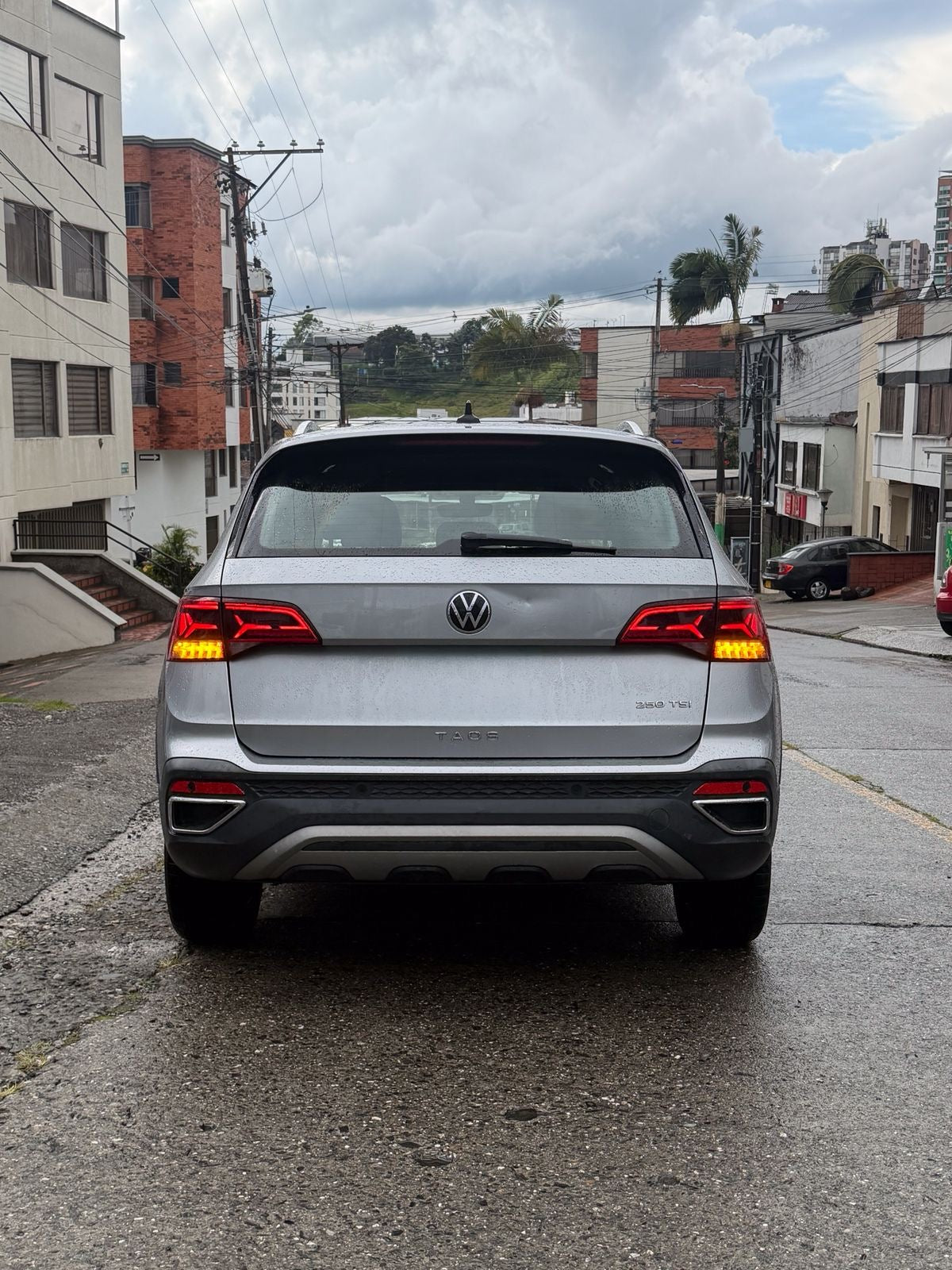VOLKSWAGEN TAOS HIGHLINE 1.4 TURBO 2022 AUTOMÁTICA