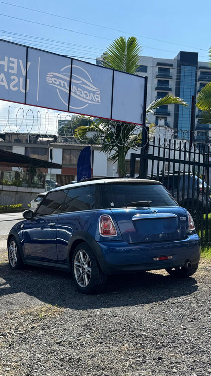 MINI COOPER R56 1.6 ASPIRADO 2013 AUTOMÁTICO