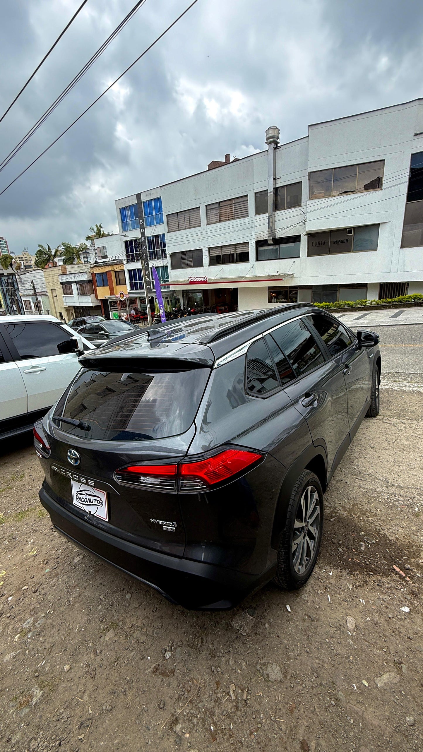 TOYOTA COROLLA CROSS HEV SEG 1.8 2024 AUTOMÁTICA