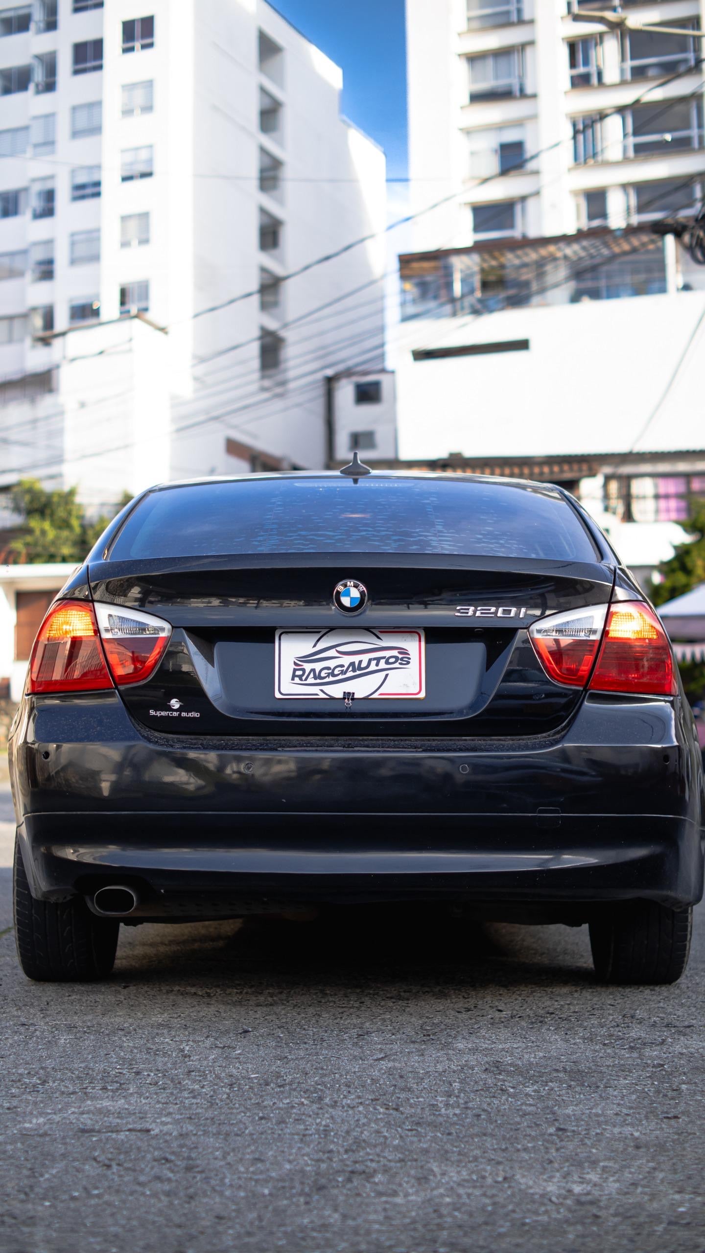 BMW 320i SEDÁN 2.0 GASOLINA 2008 AUTOMÁTICO