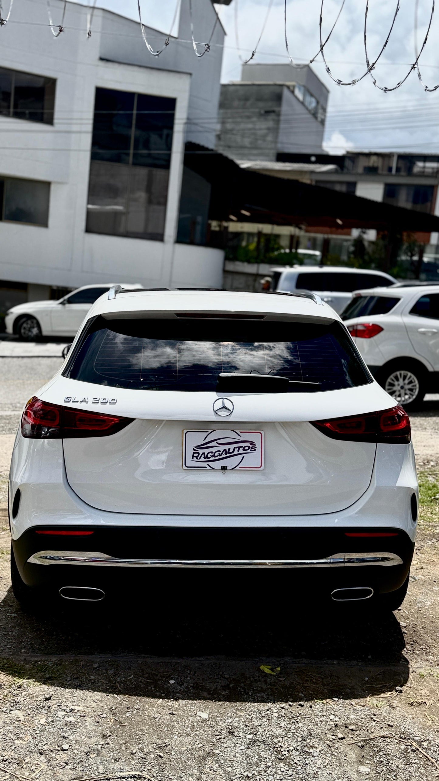 MERCEDES BENZ GLA200 1.4 TURBO 2023 AUTOMÁTICA