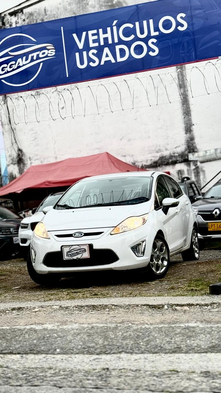 FORD FIESTA TITANIUM HATCHBACK 1.6 2013 AUTOMÁTICO