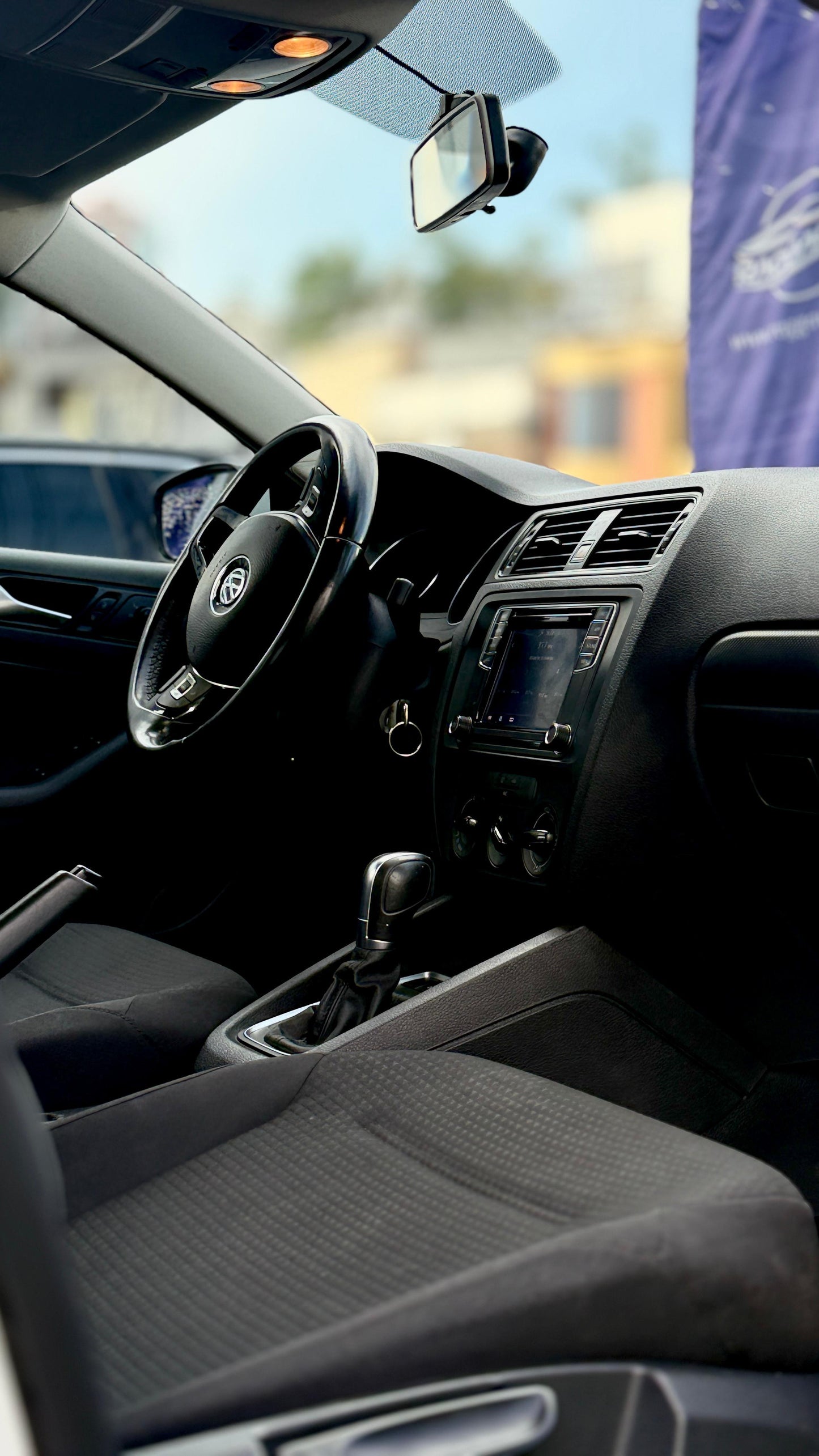 VOLKSWAGEN JETTA TRENDLINE 2.0 2018 AUTOMÁTICO