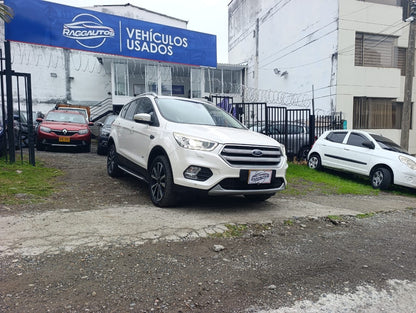 FORD ESCAPE TITANIUM 2.0 2018 AUTOMÁTICA