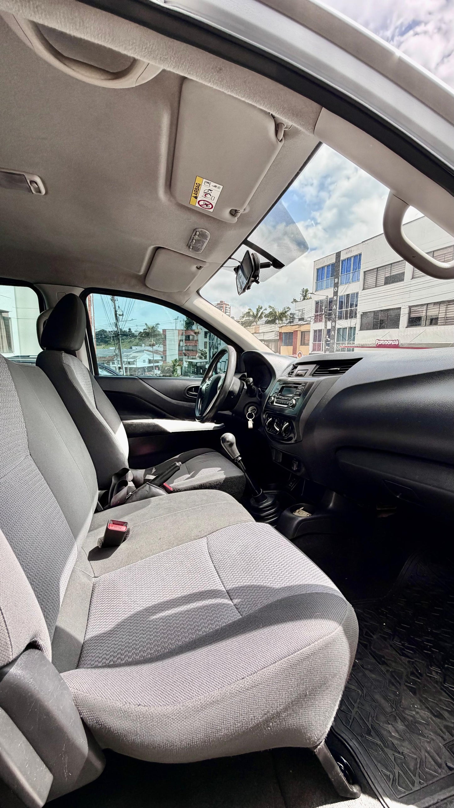 NISSAN FRONTIER NP300 2.5 GASOLINA 4x2 2020 MECÁNICA
