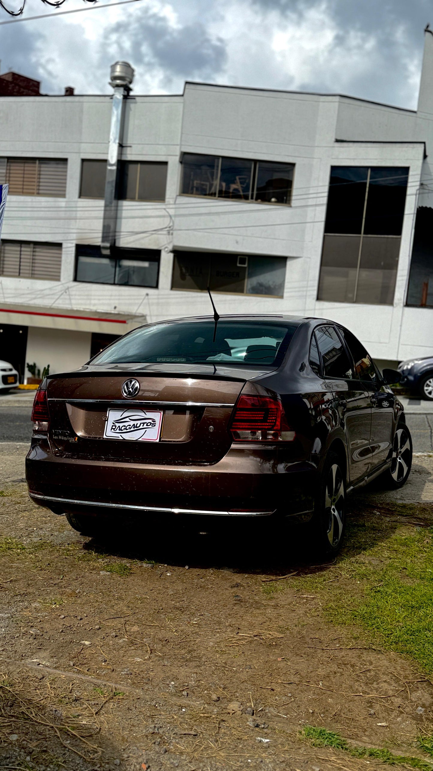 VOLKSWAGEN VENTO 1.6 2016 AUTOMÁTICO