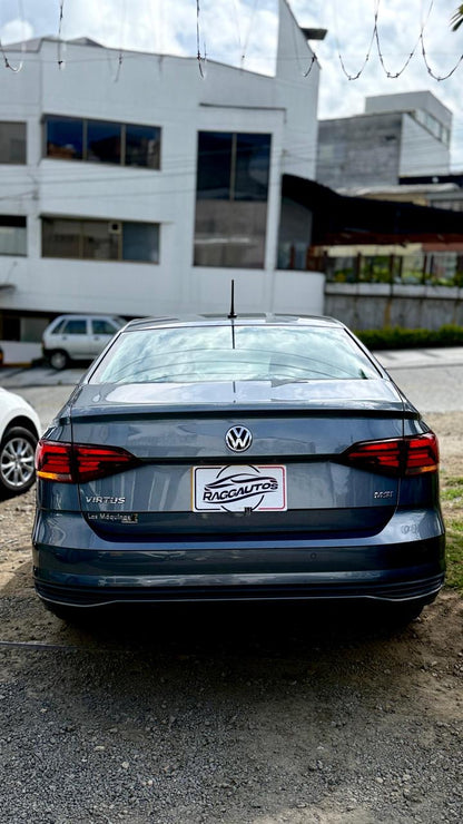 VOLKSWAGEN VIRTUS 1.6 COMFORTLINE 2022 MECÁNICO