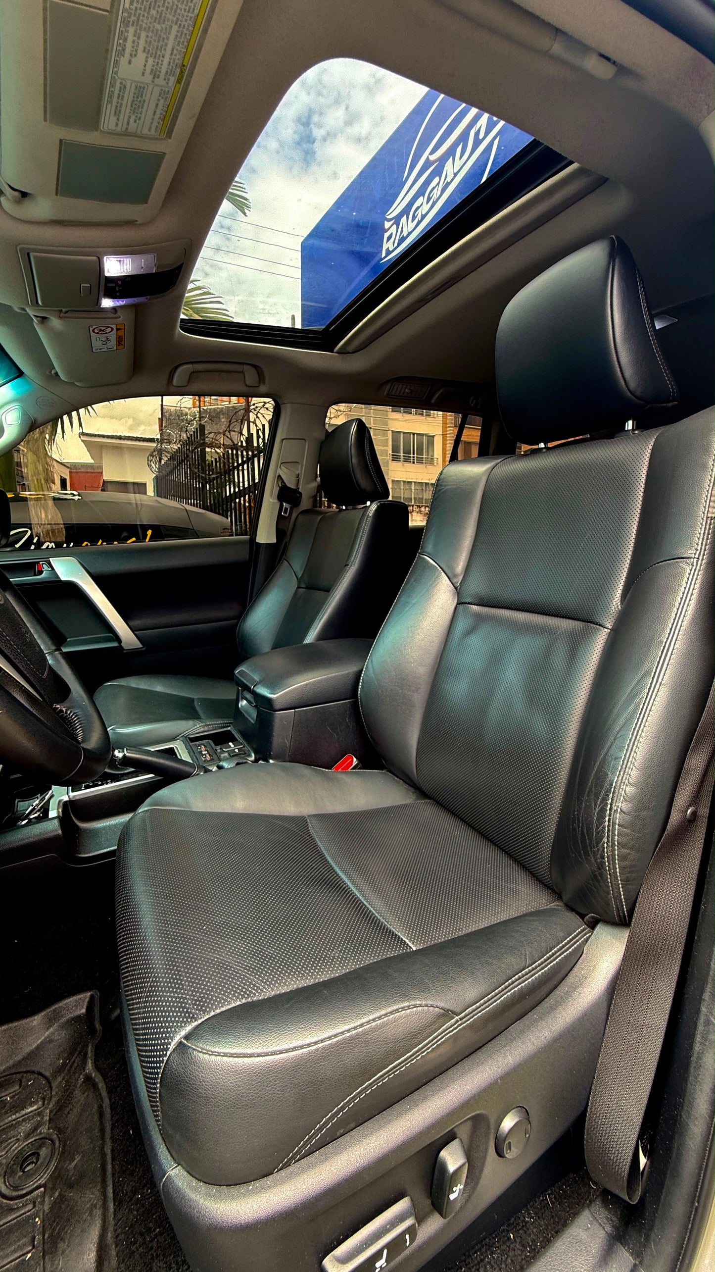 TOYOTA PRADO TXL 4.0 2023 AUTOMÁTICA