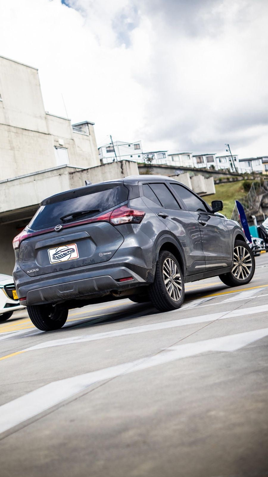 NISSAN KICKS EXCLUSIVE 1.6 2025 AUTOMÁTICA